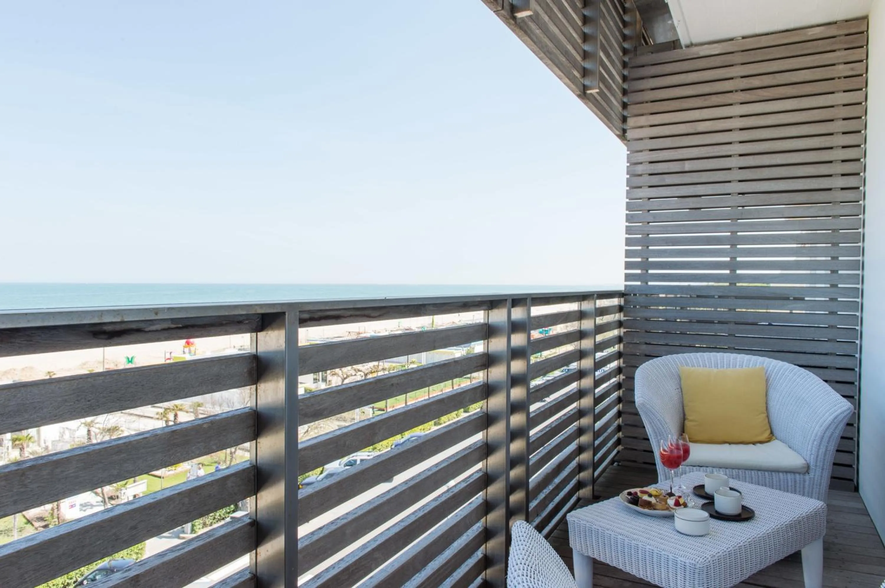 Balcony/Terrace in Kiss Beachfront Hotel & Restaurant