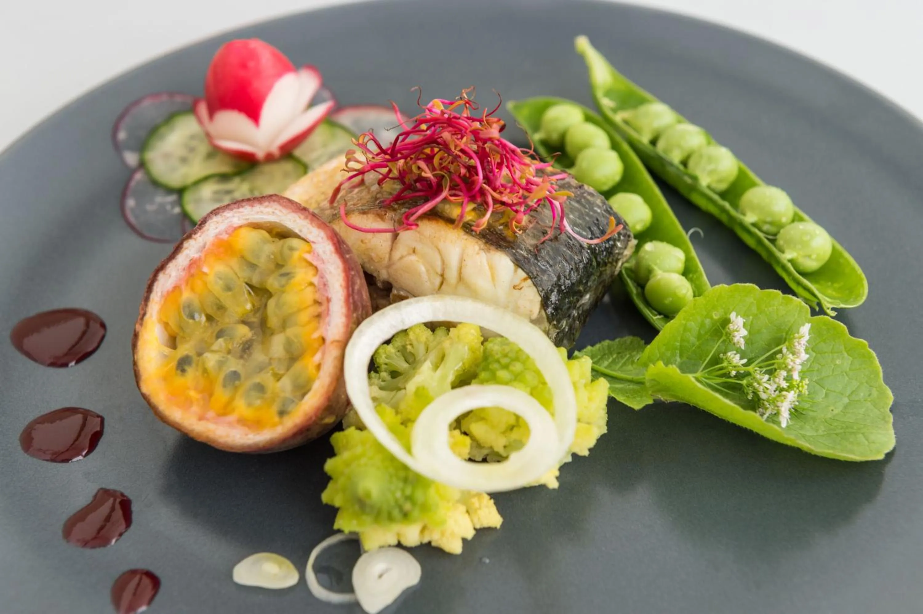 Restaurant/places to eat in Kiss Beachfront Hotel & Restaurant