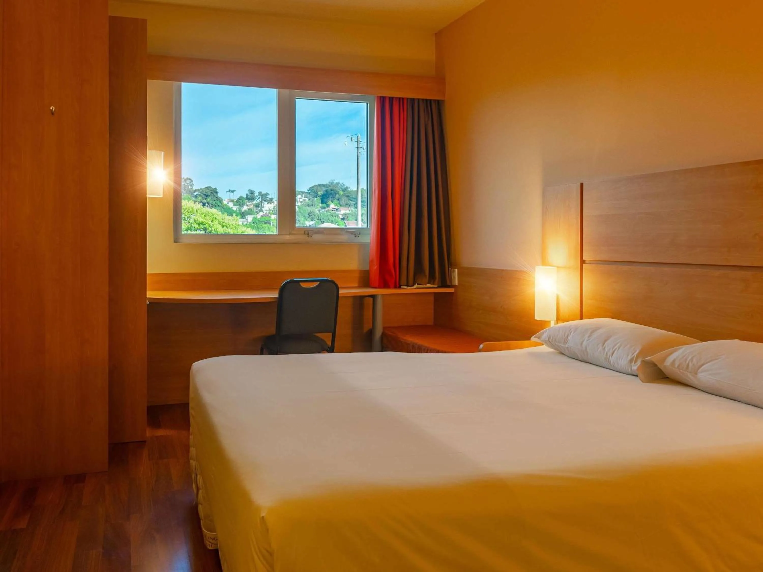 Bedroom, Bed in ibis Novo Hamburgo