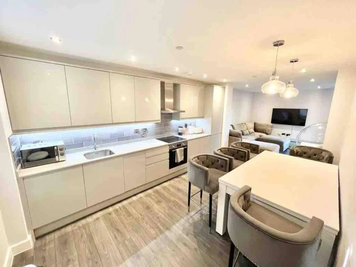 D & D Luxury Apartments