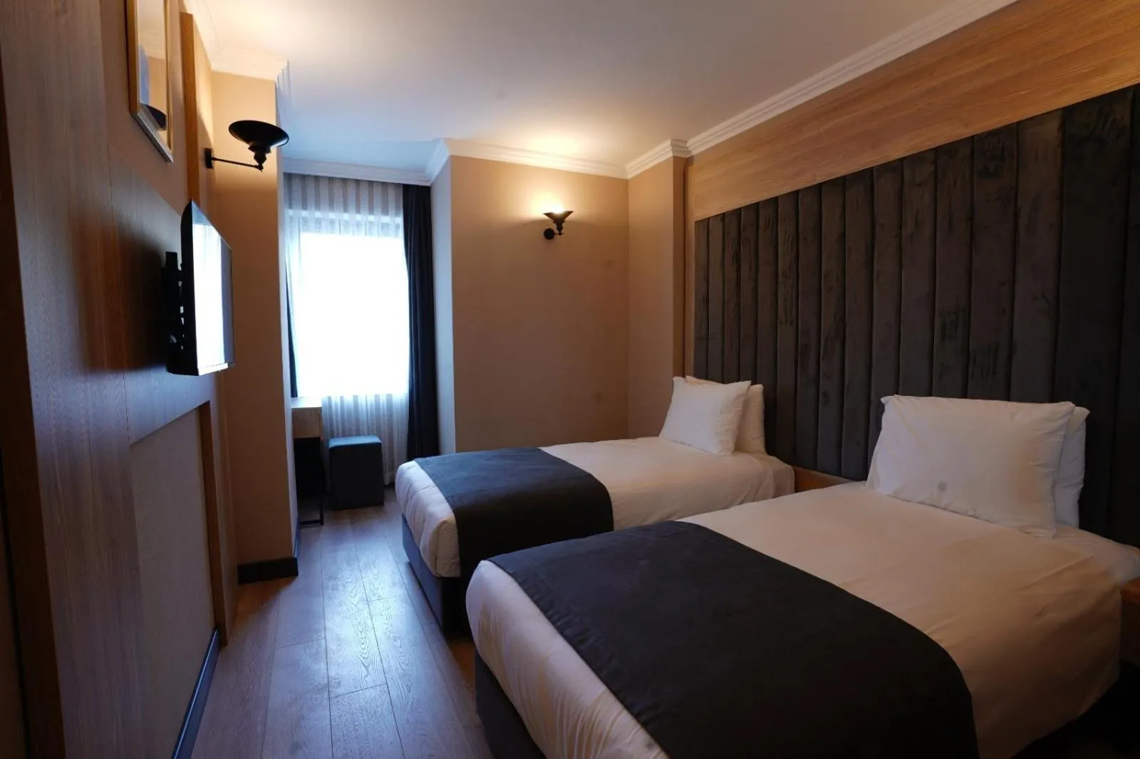 Photo of the whole room, Bed in Mineo Hotel Taksim