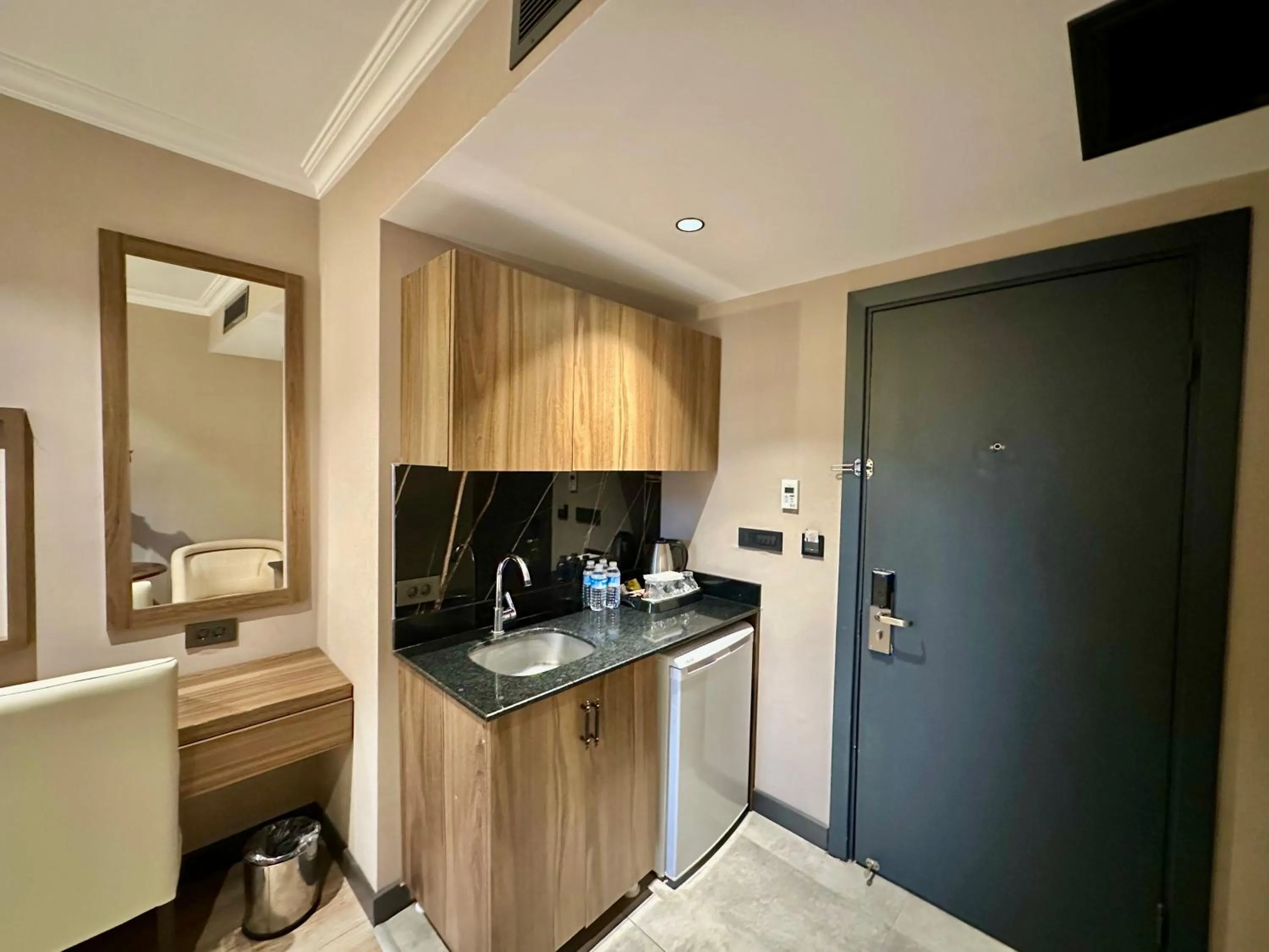 Seating area in Mineo Hotel Taksim