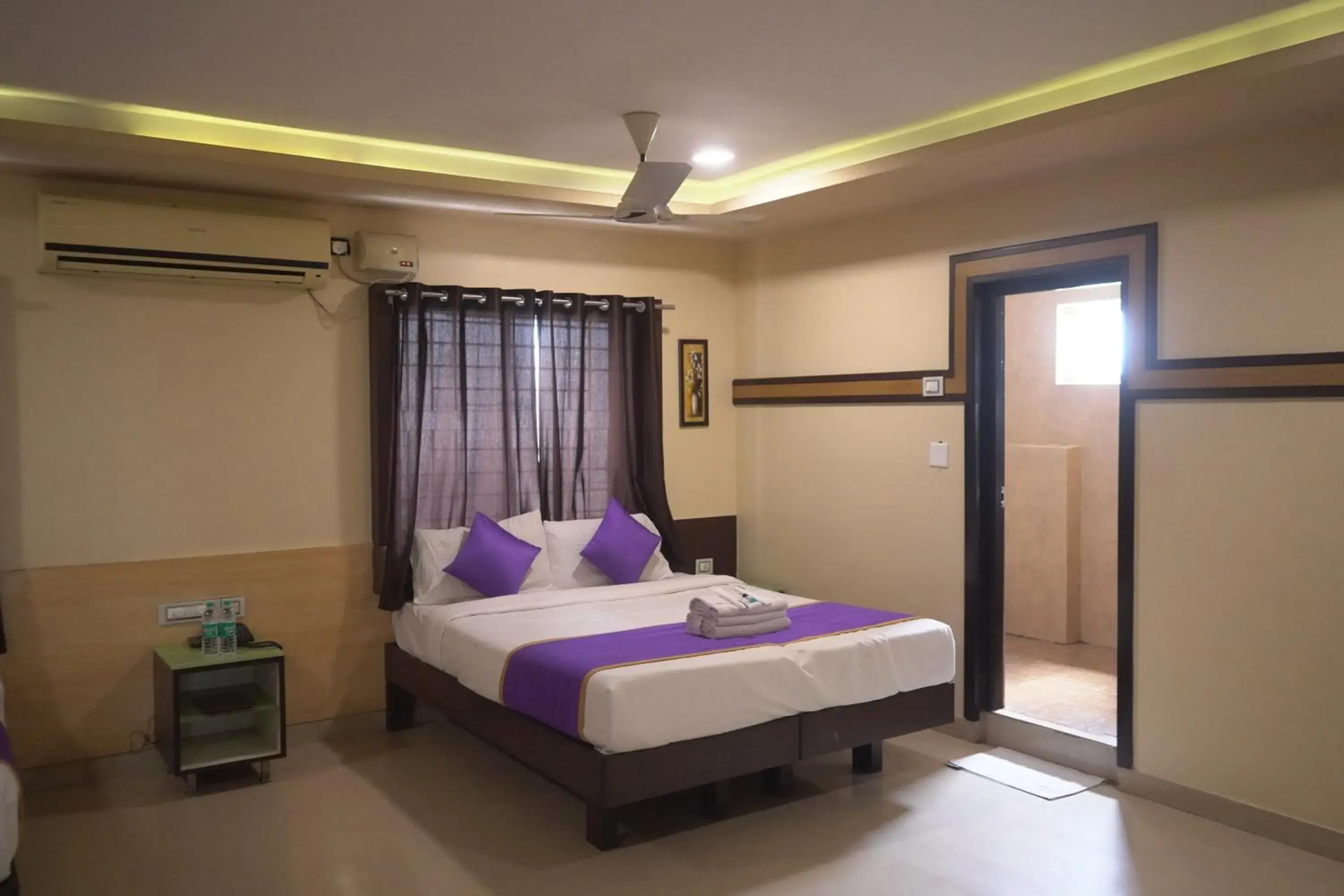 Bed in Hotel UR Comforts Jayanagar Bed in Hotel UR Comforts Jayanagar