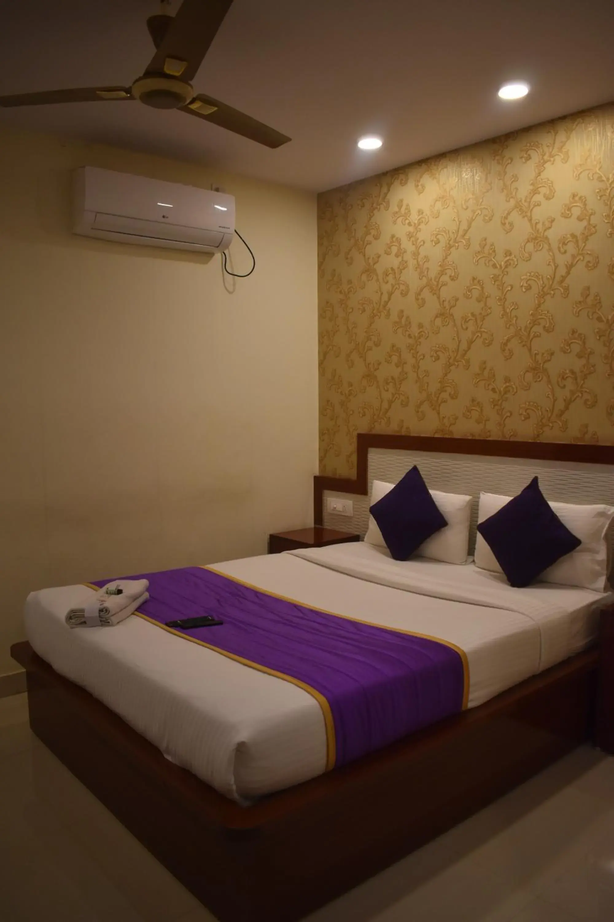 Bed in Hotel UR Comforts Jayanagar Bed in Hotel UR Comforts Jayanagar