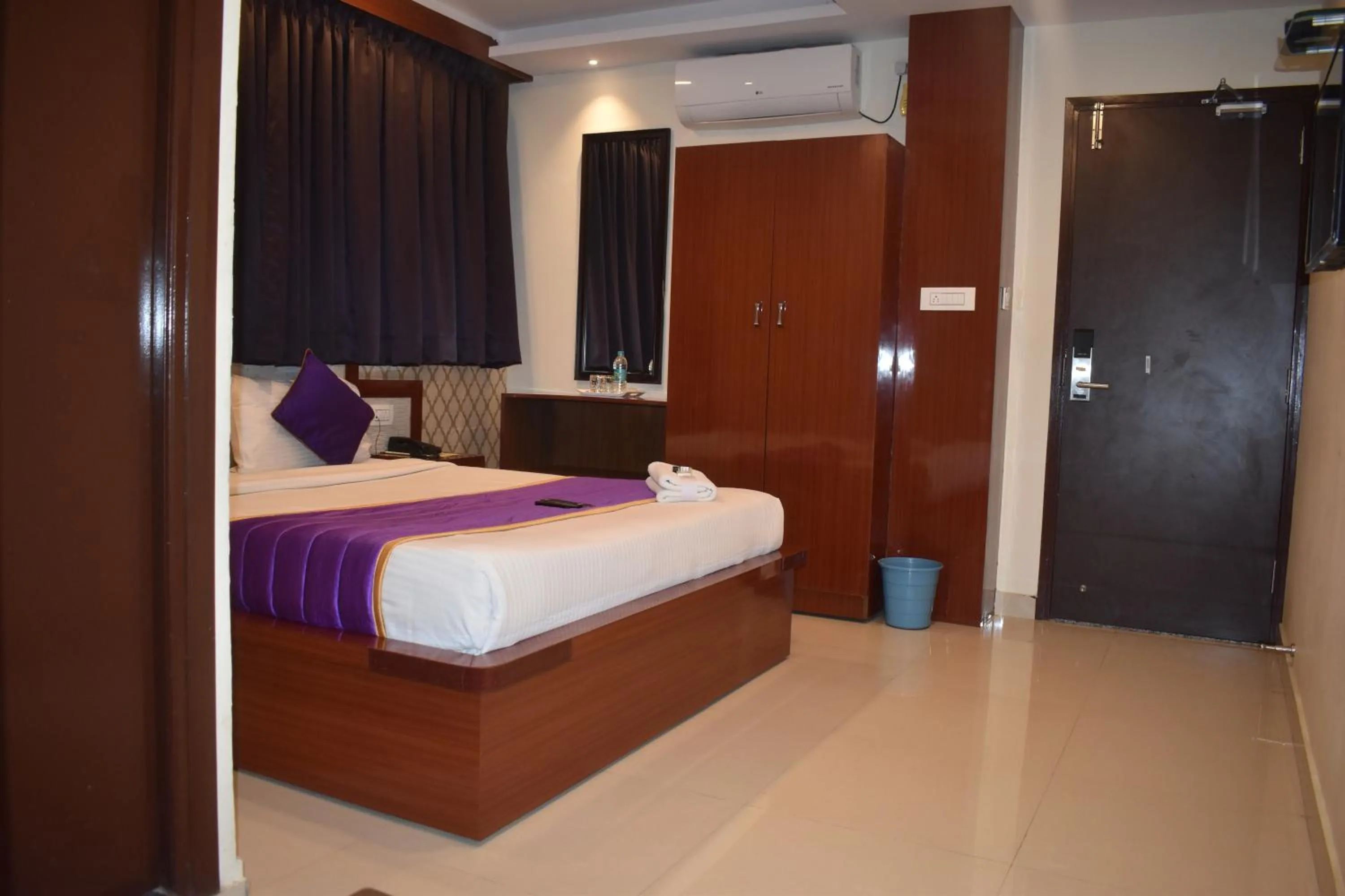 Bed in Hotel UR Comforts Jayanagar