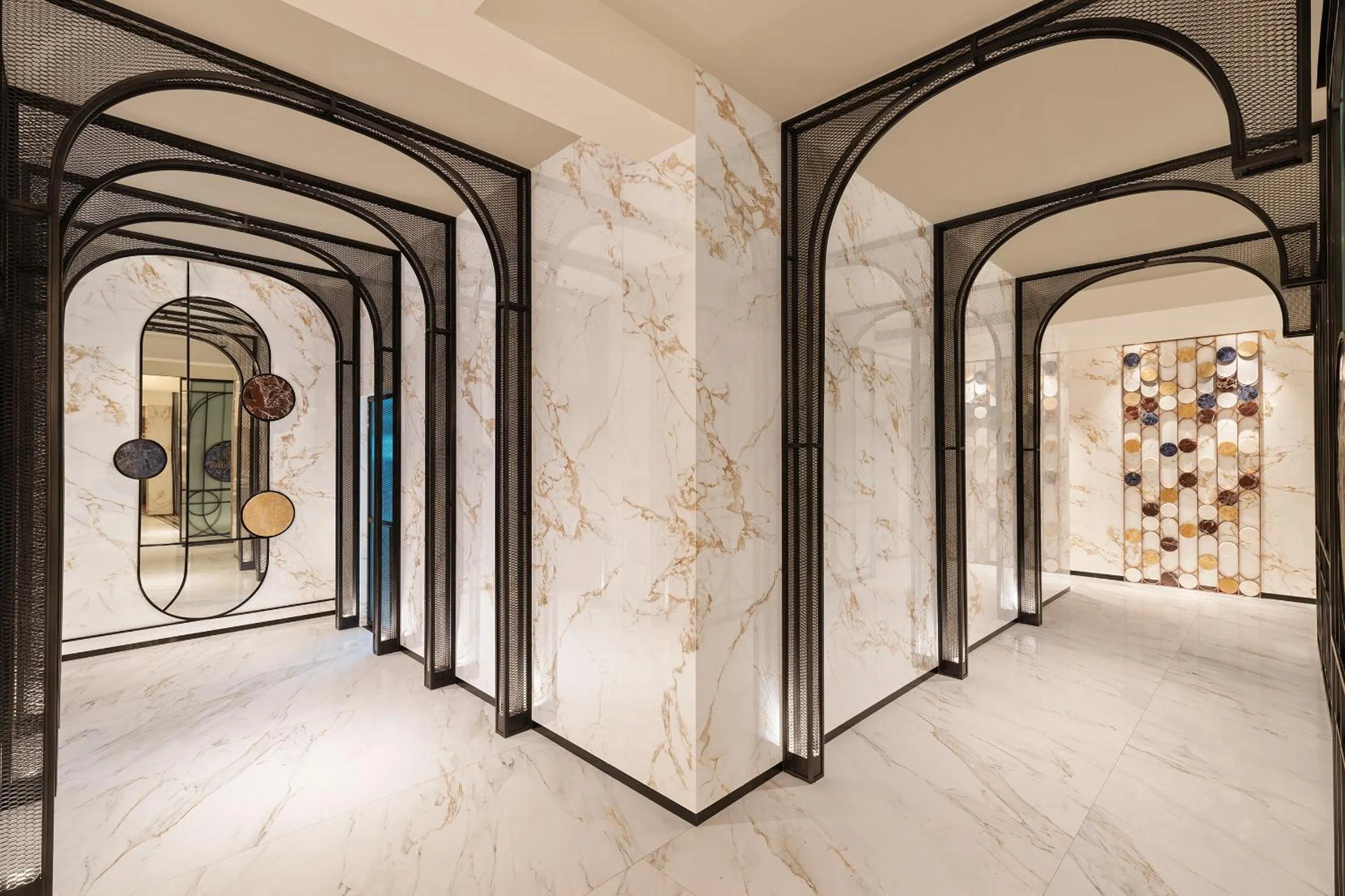 Restaurant/places to eat in Radisson Mumbai Goregaon