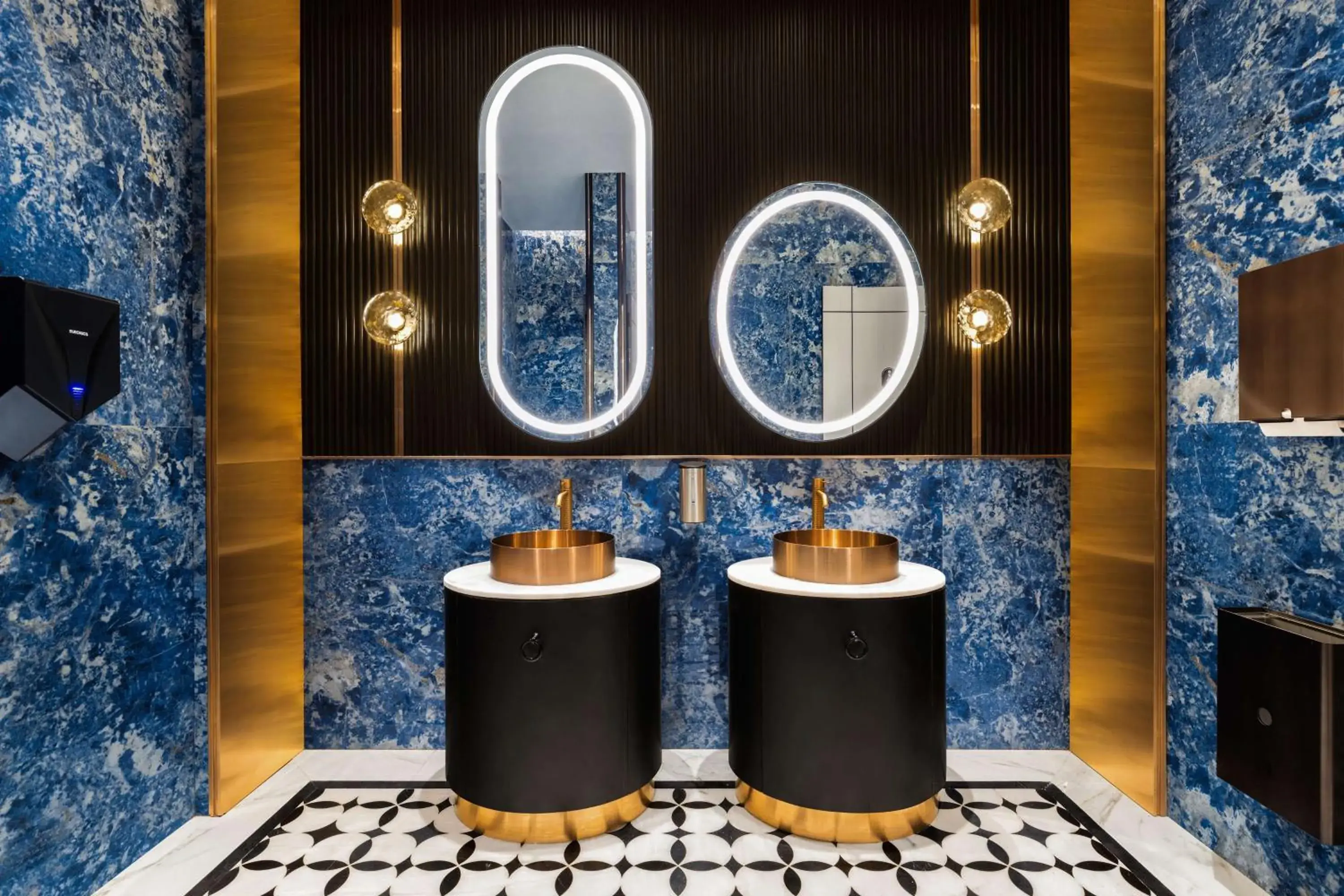 Property building in Radisson Mumbai Goregaon Property building in Radisson Mumbai Goregaon