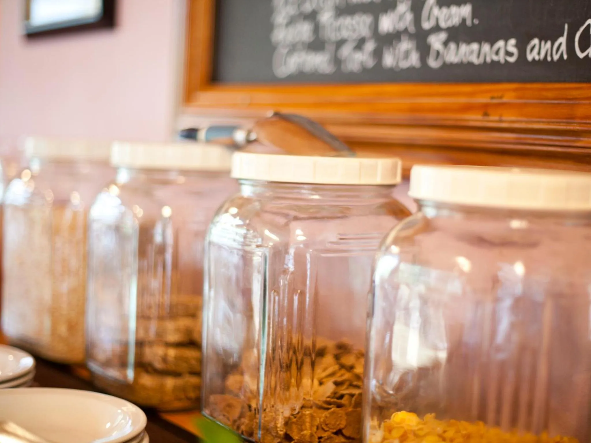 Restaurant/places to eat in Andelomi Forest Lodge