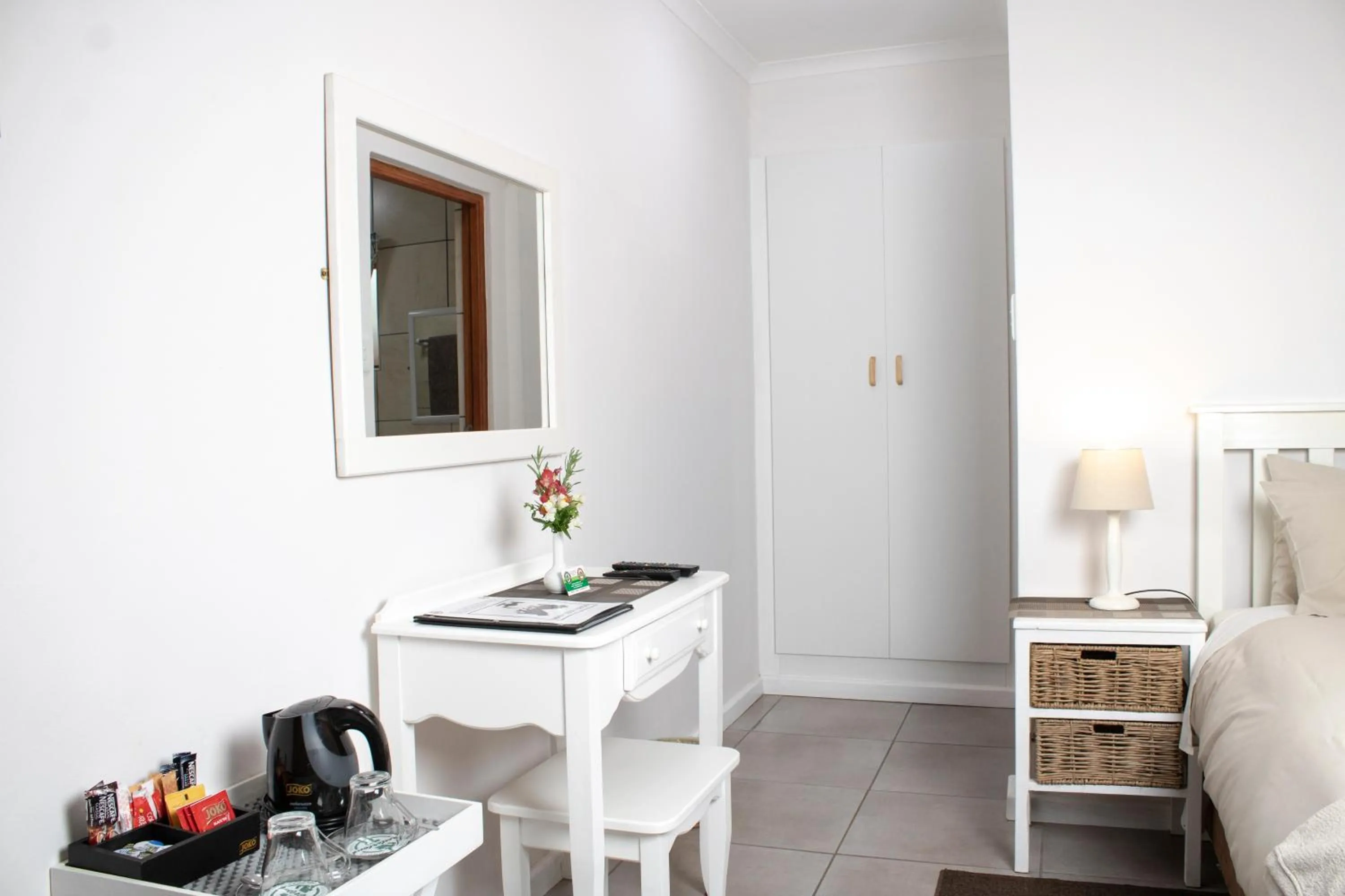 Coffee/tea facilities in Andelomi Forest Lodge