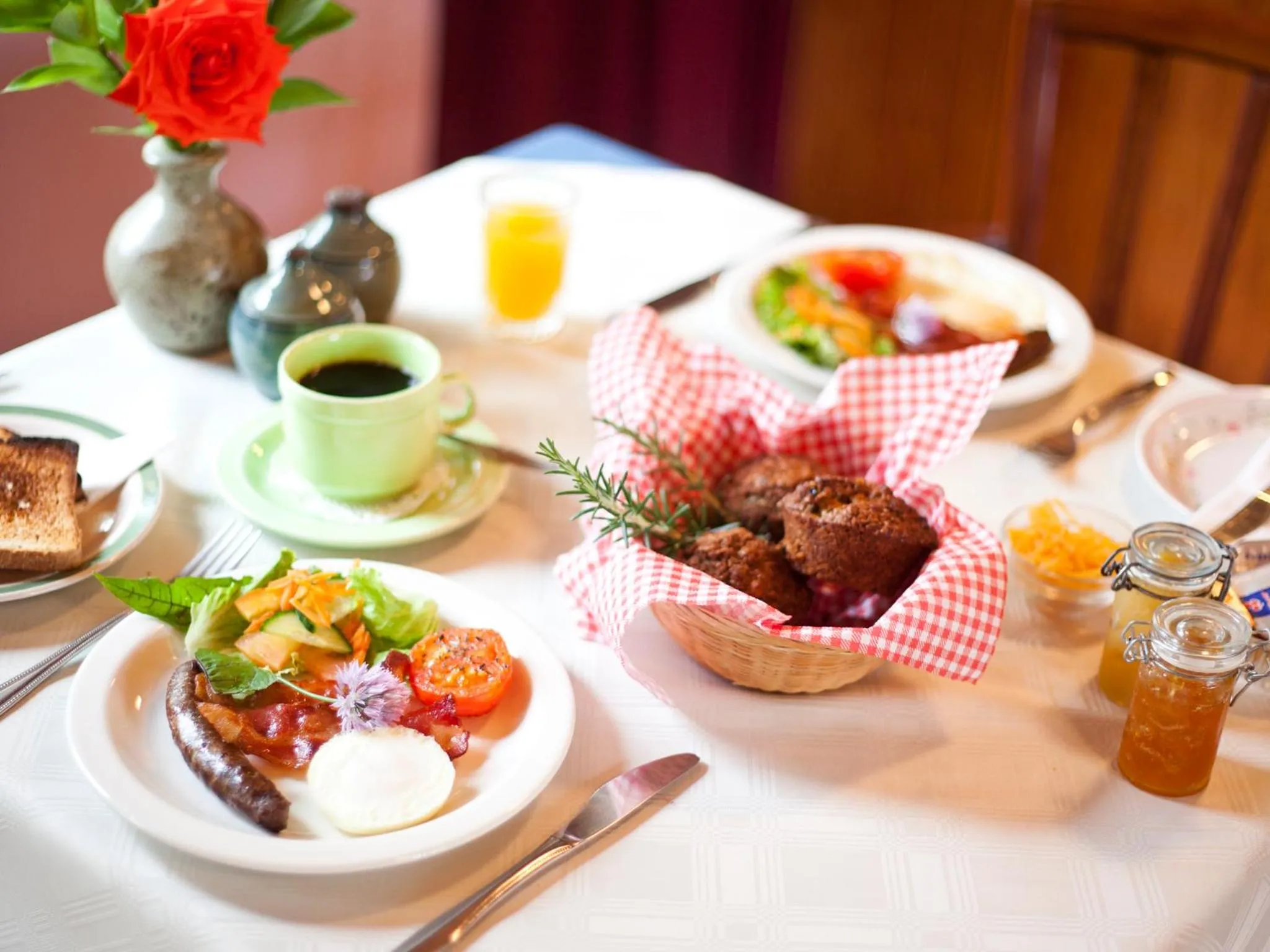 Restaurant/places to eat in Andelomi Forest Lodge