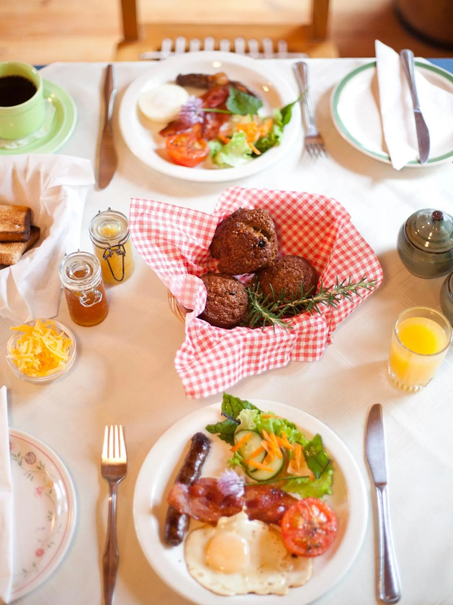 Restaurant/places to eat in Andelomi Forest Lodge