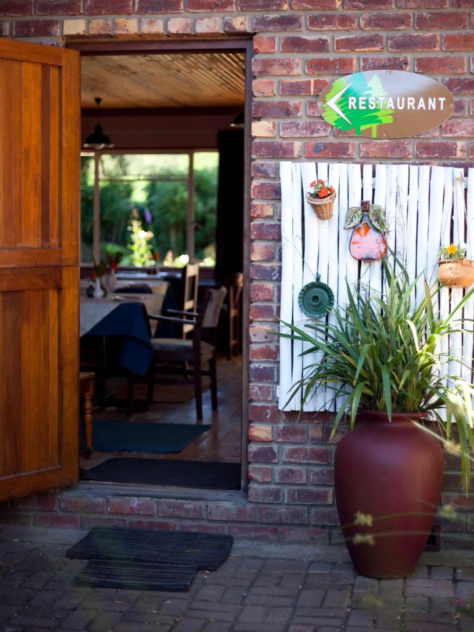 Facade/entrance in Andelomi Forest Lodge