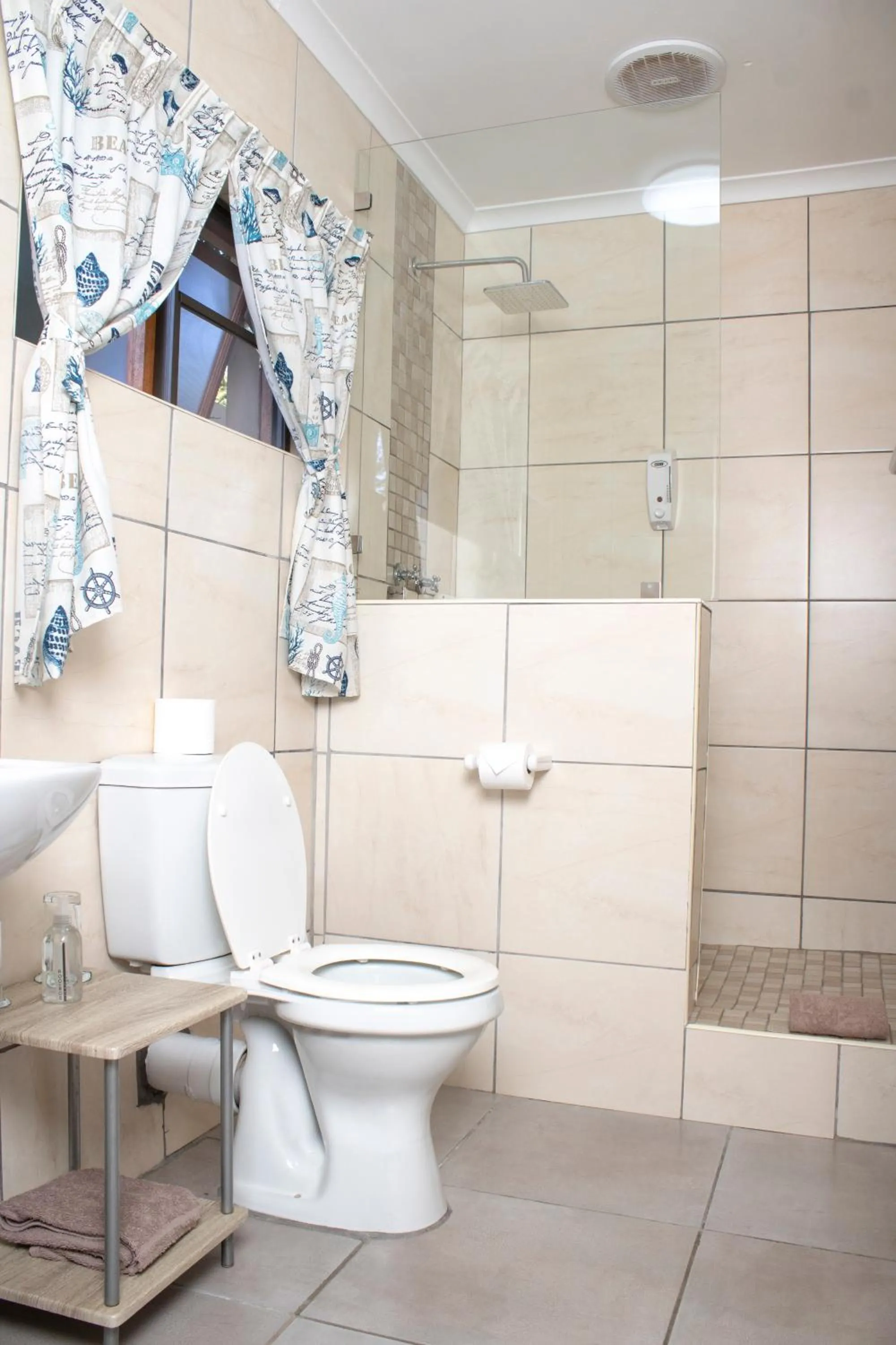 Bathroom in Andelomi Forest Lodge