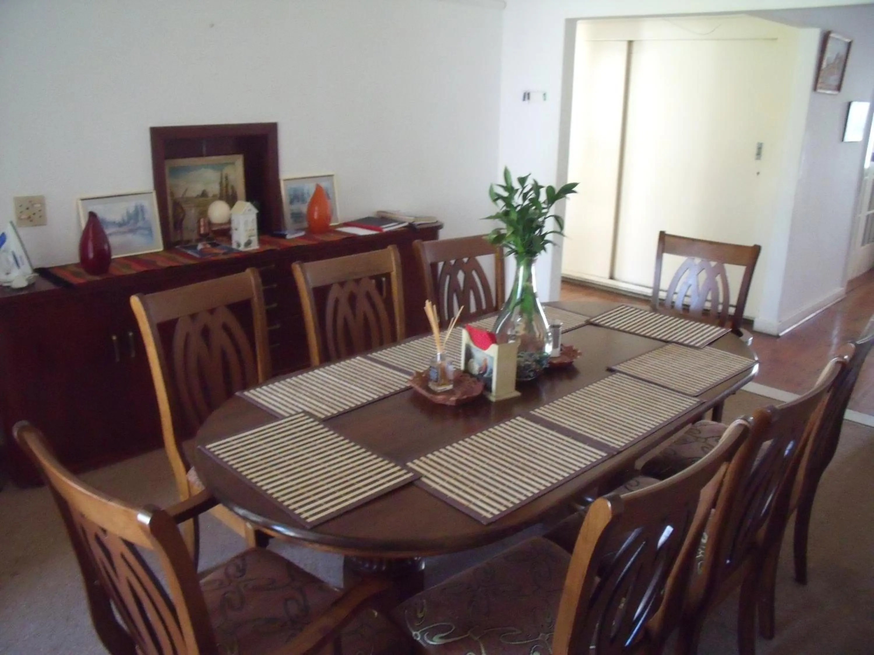 Restaurant/places to eat in Rainbow Guesthouse