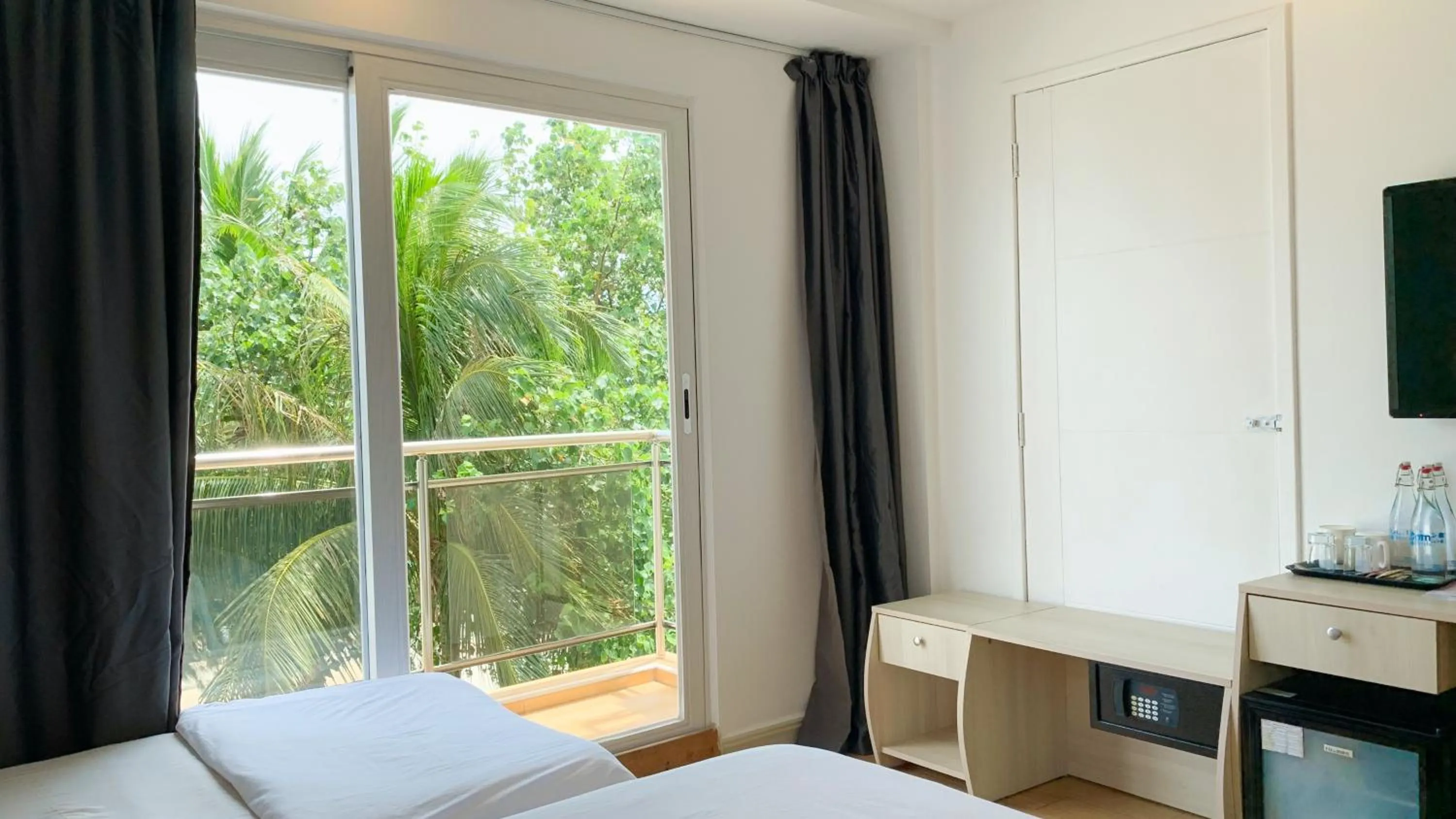 TV and multimedia, Bed in iCom Marina Sea View