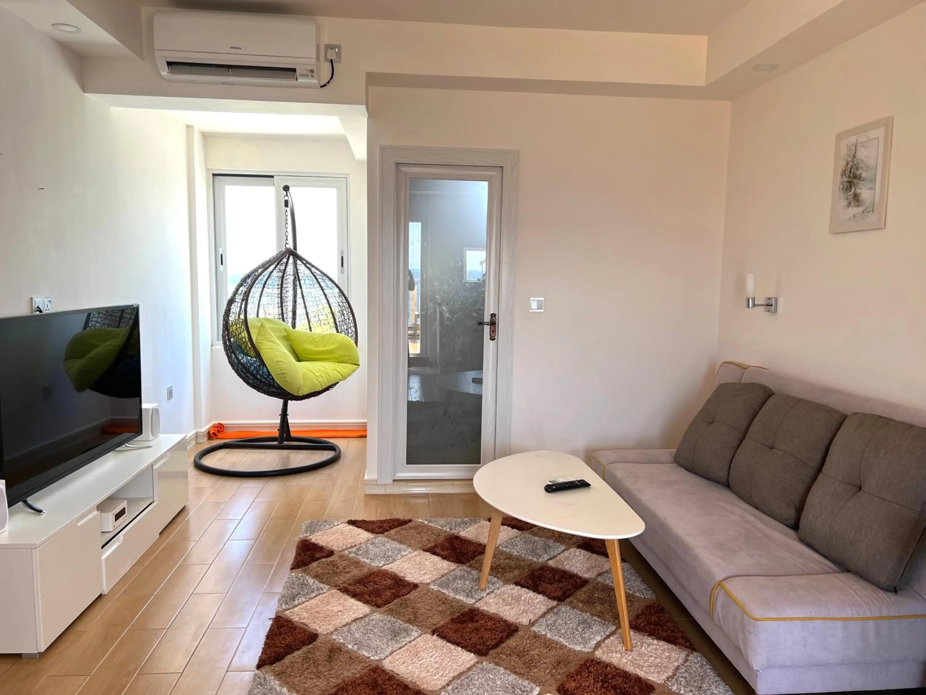 TV and multimedia in iCom Marina Sea View