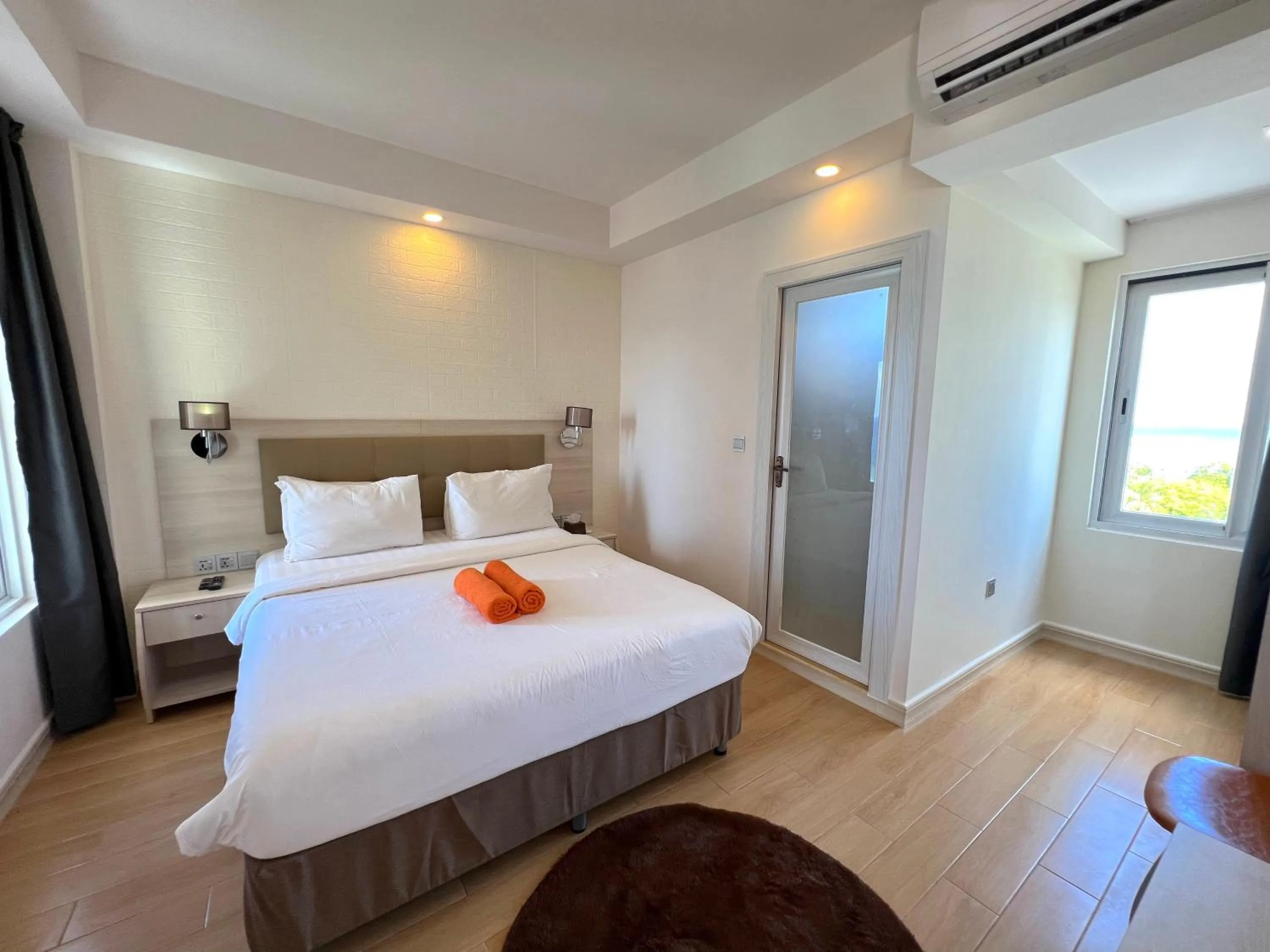 Bed in iCom Marina Sea View