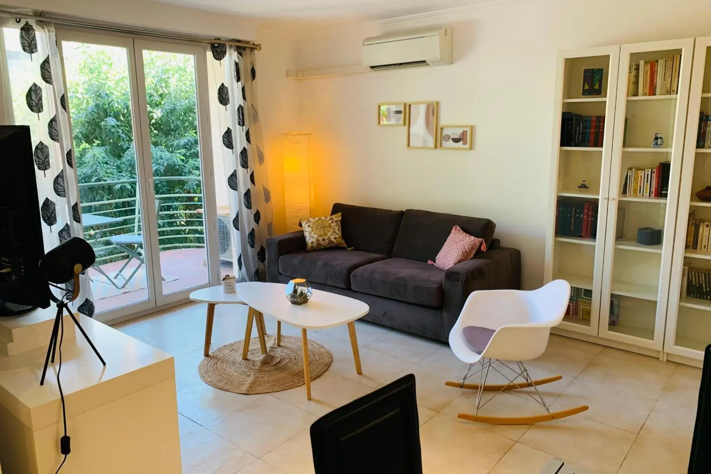Robert Soleau bright design flat center of Antibes Robert Soleau bright design flat center of Antibes