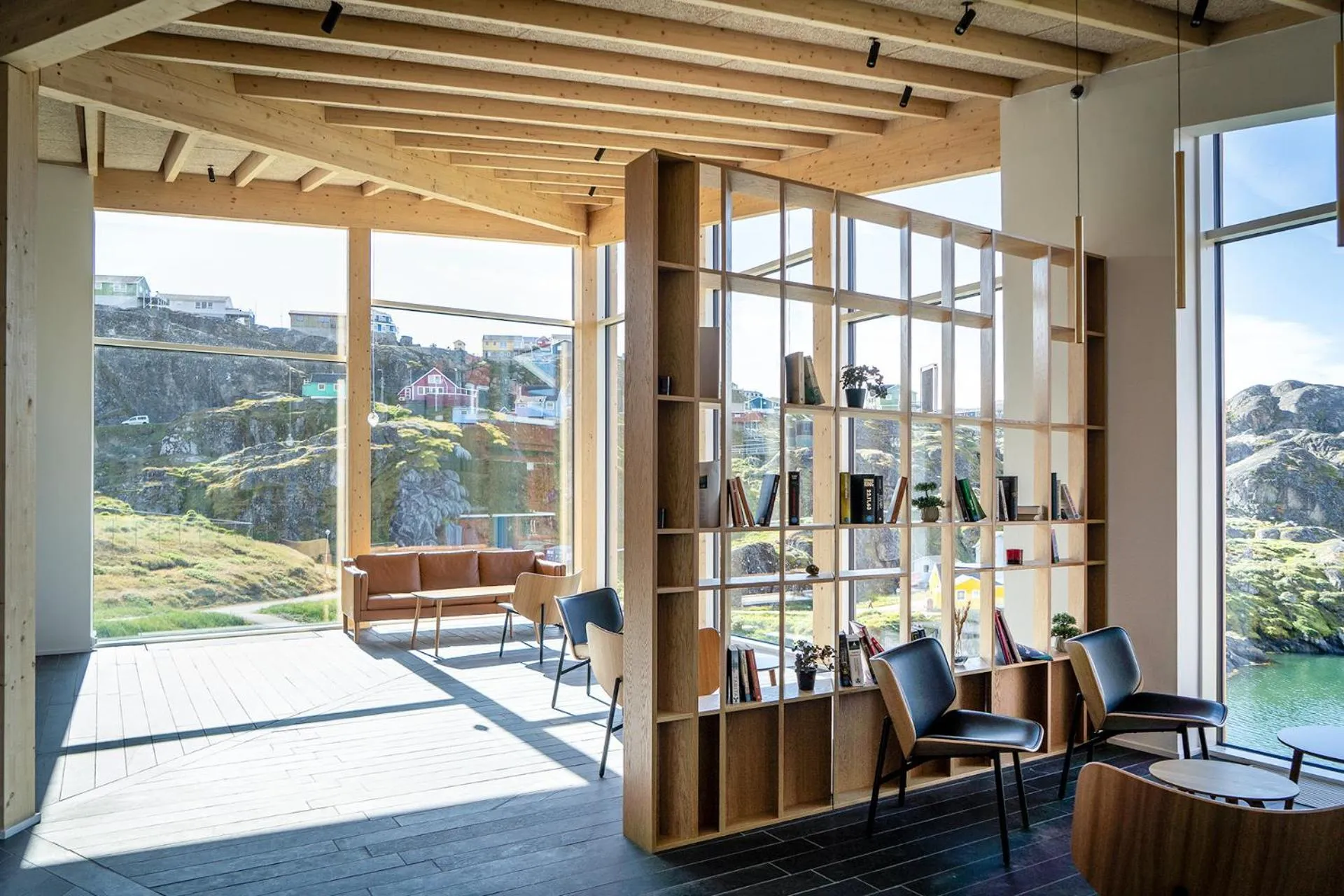 Lobby or reception in HOTEL SØMA Sisimiut