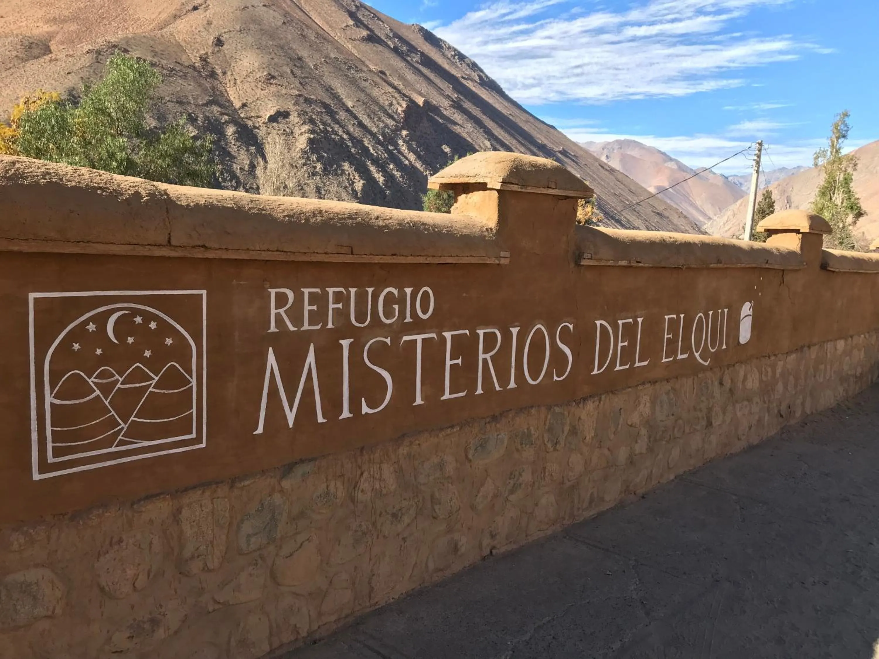 Facade/entrance in Hotel Misterios del Elqui