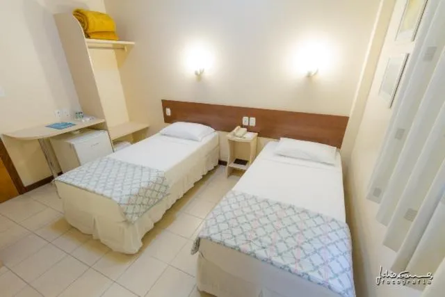 Bedroom, Bed in Bellmont Hotel