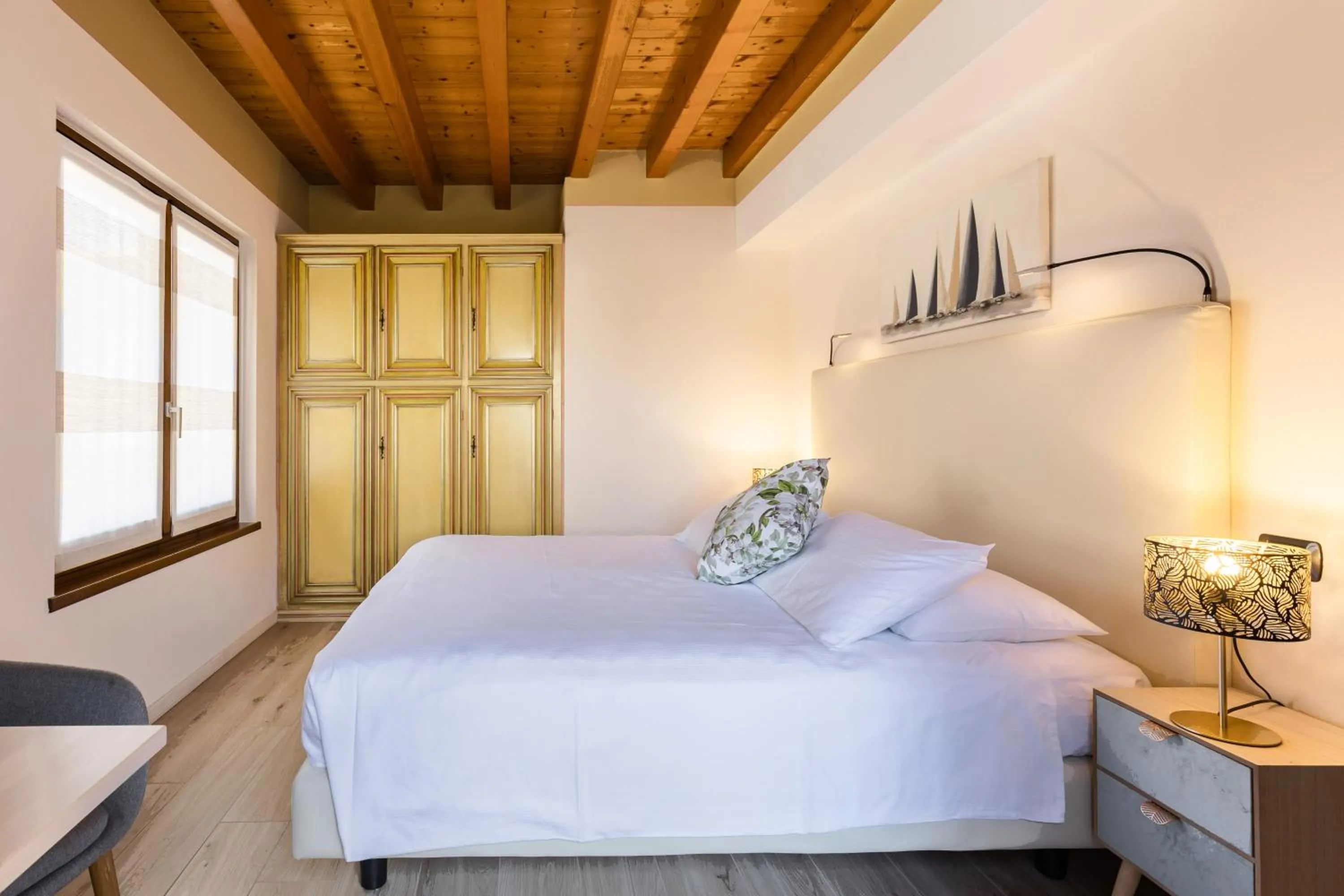 Bed in Charming Sirmione