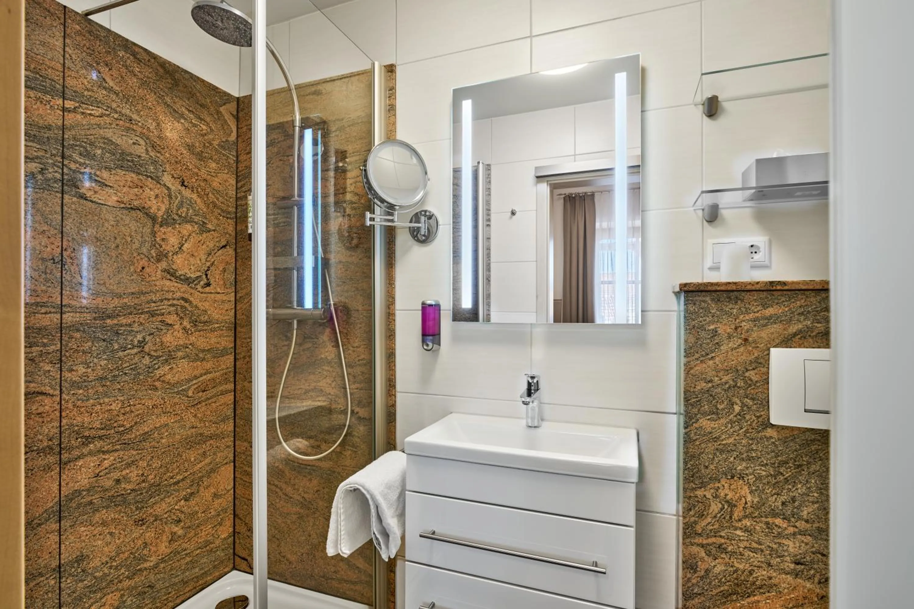 Photo of the whole room in Wander und Aktiv Hotel Rösslwirt