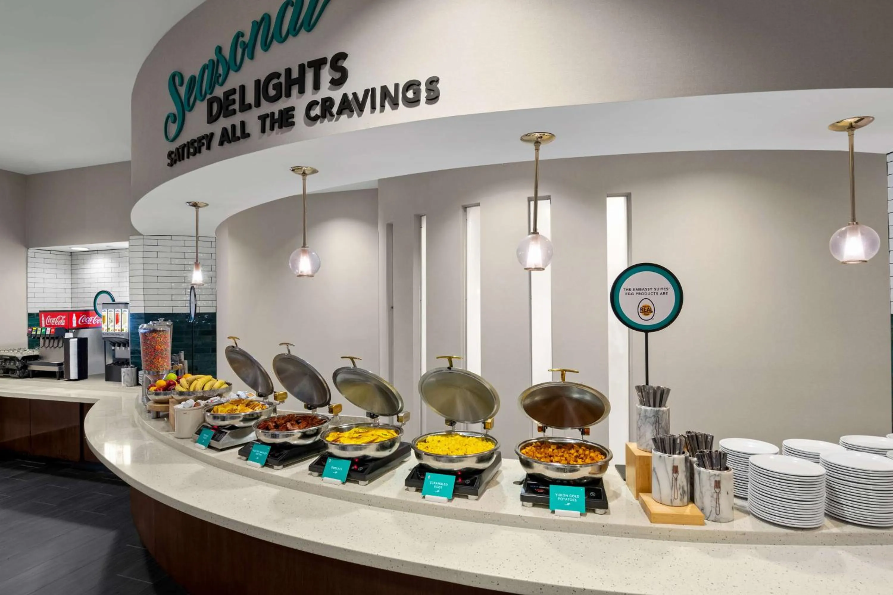 Breakfast in Embassy Suites by Hilton Newark Airport