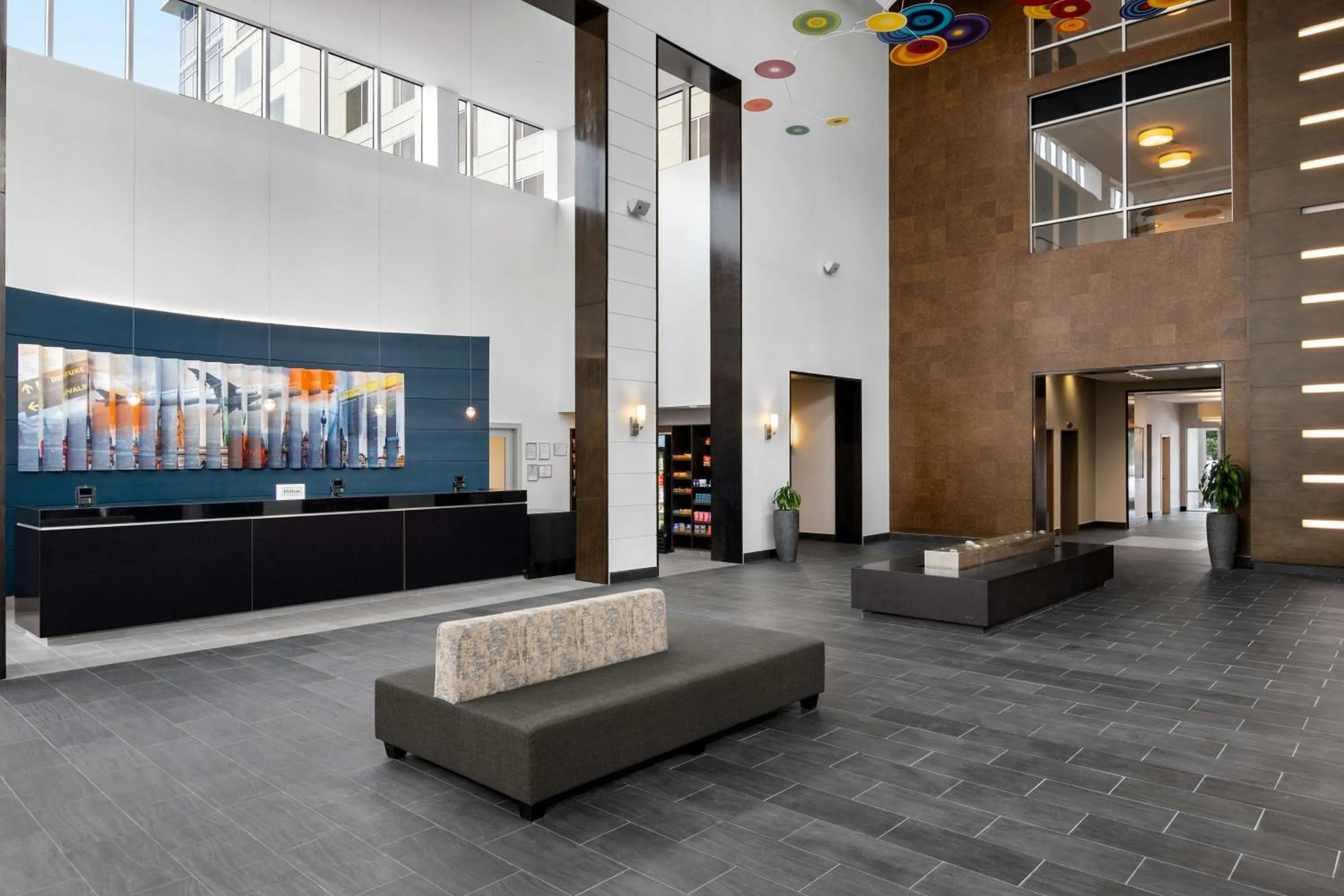 Lobby or reception in Embassy Suites by Hilton Newark Airport