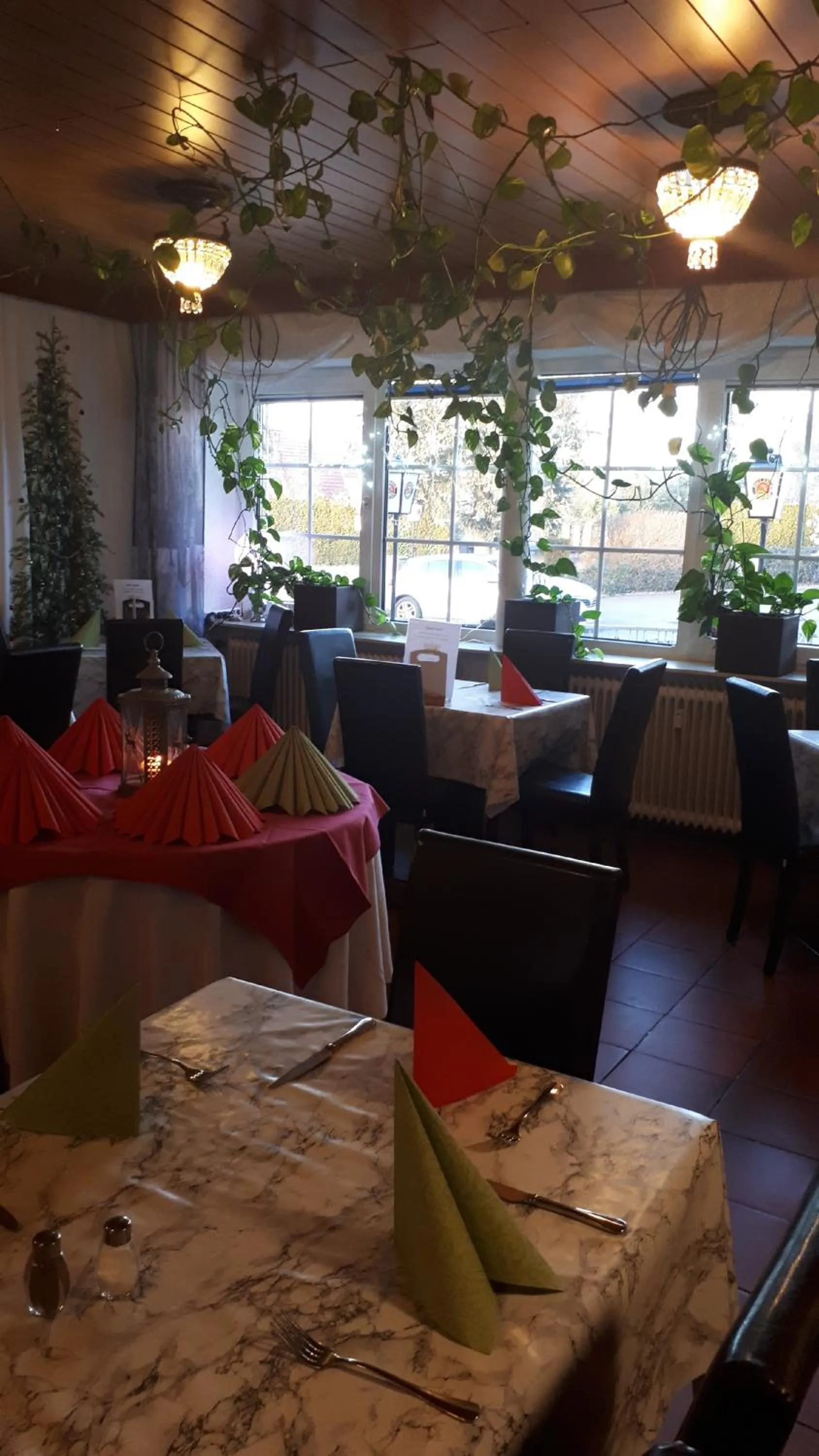 Restaurant/places to eat in Hotel Restaurant Anna