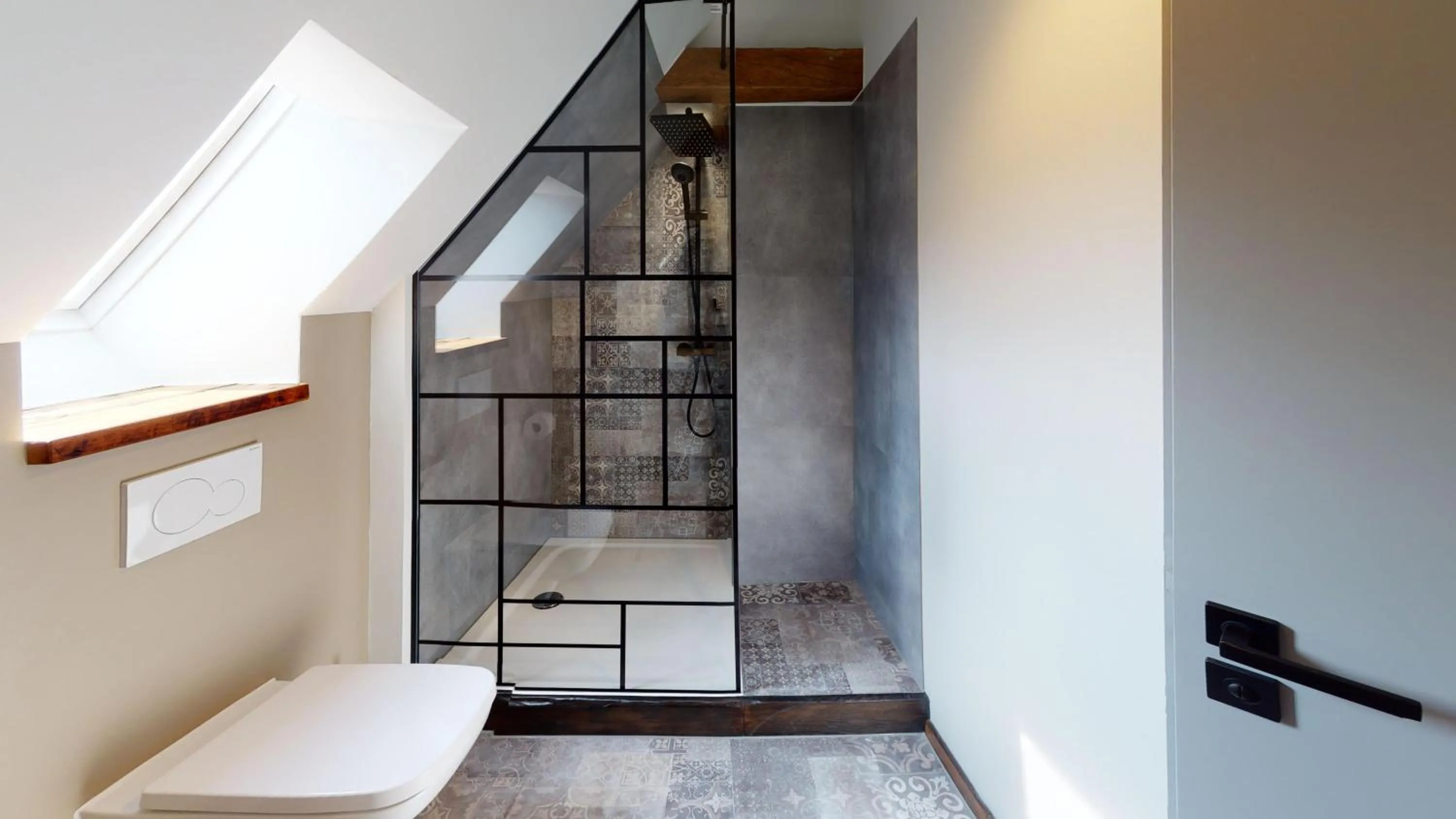 Shower in Hotel Alte Schule