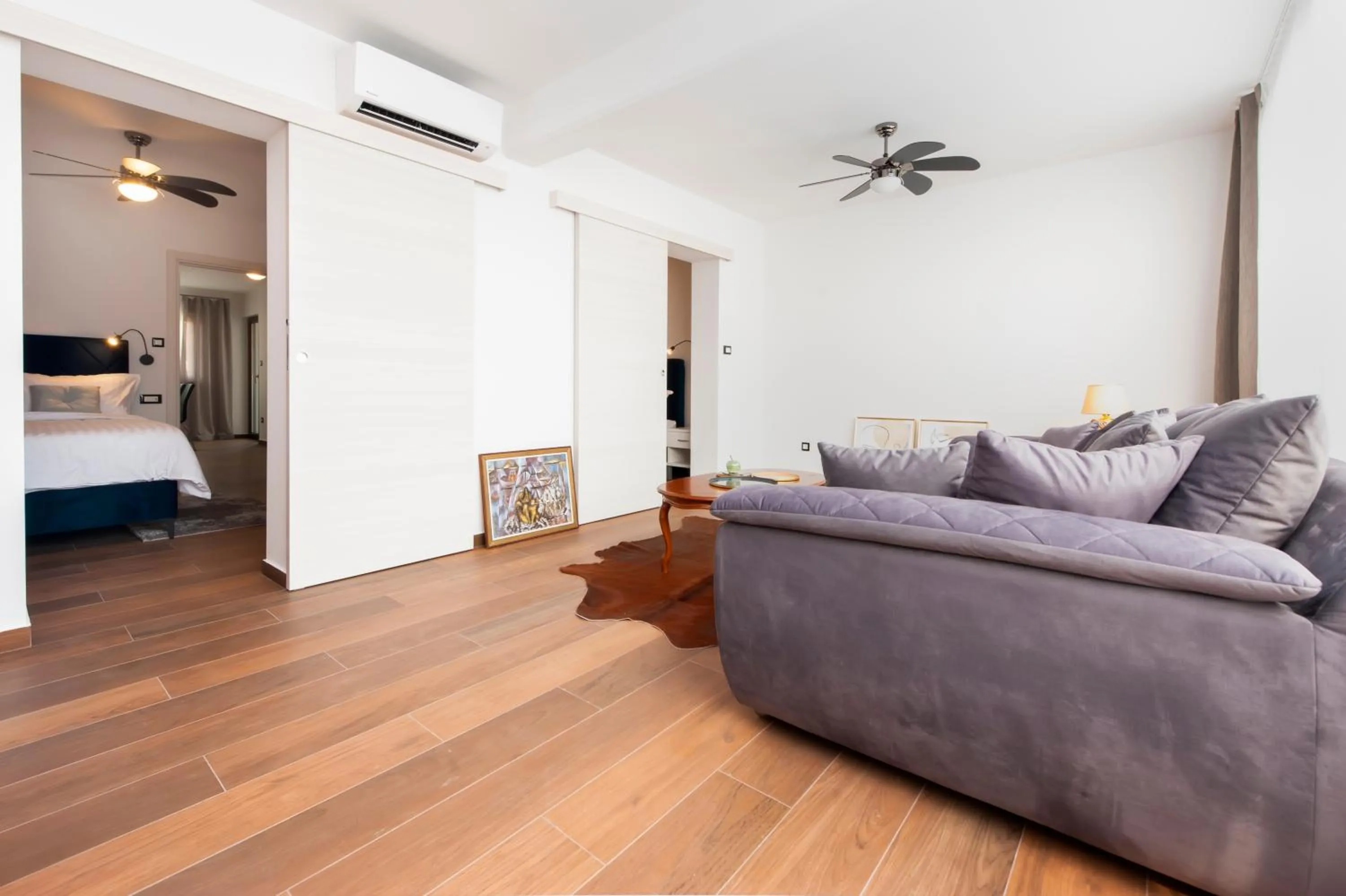 Living room, Bed in Mon Maison Sanja