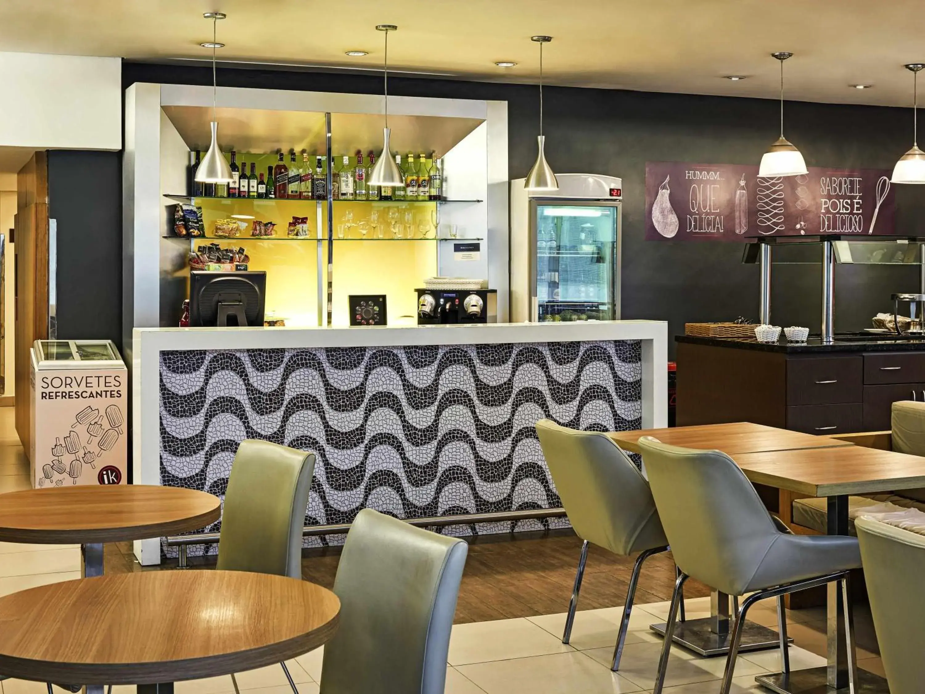 Lounge or bar in ibis Rio de Janeiro Centro Lounge or bar in ibis Rio de Janeiro Centro