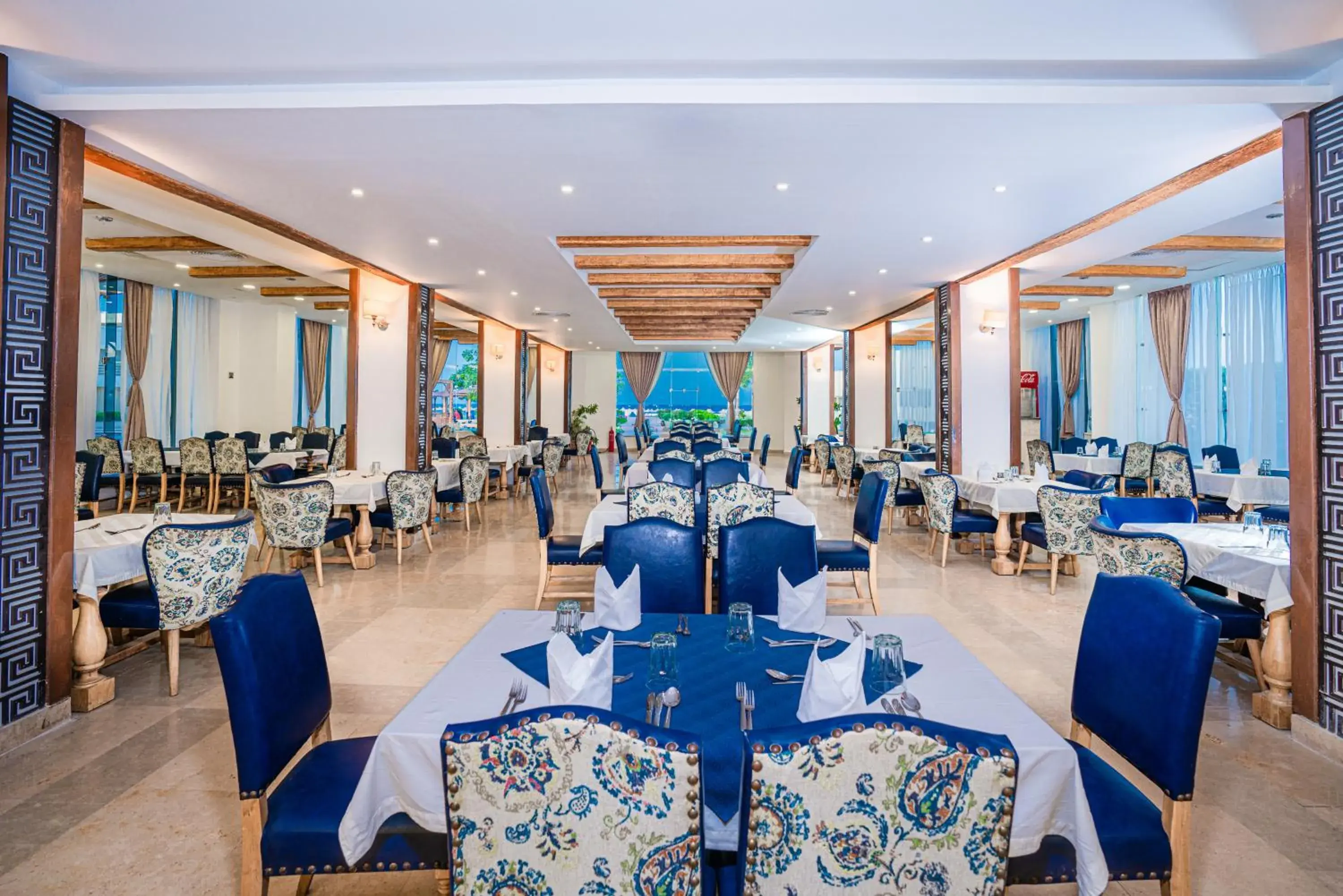 Restaurant/places to eat in New Eagles Aqua Park Resort Restaurant/places to eat in New Eagles Aqua Park Resort