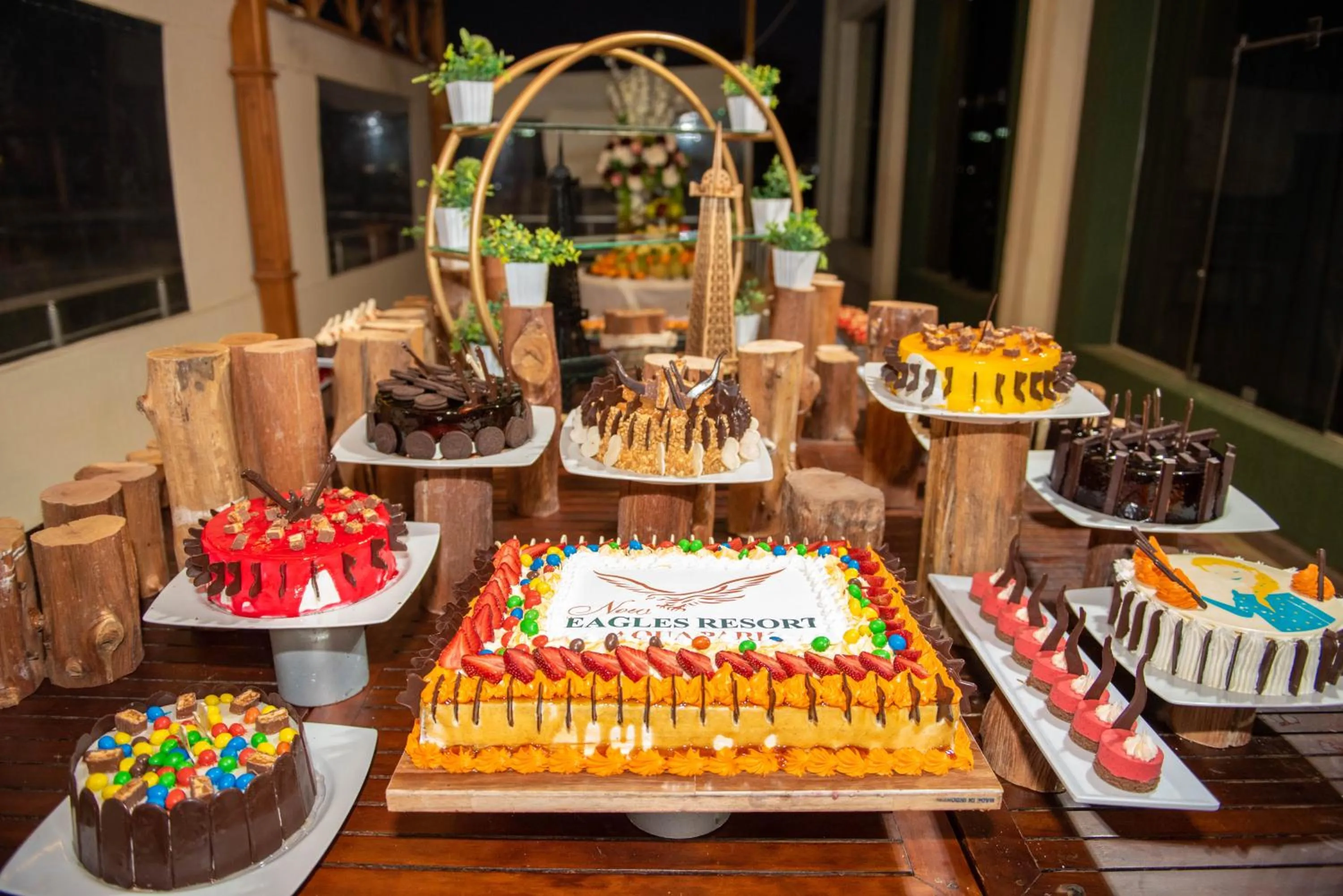 Food in New Eagles Aqua Park Resort