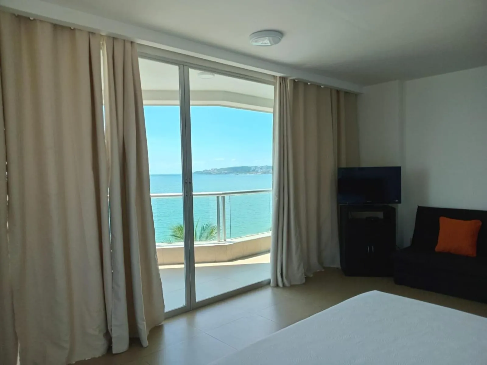 Sea view, Bed in Banderas Suites