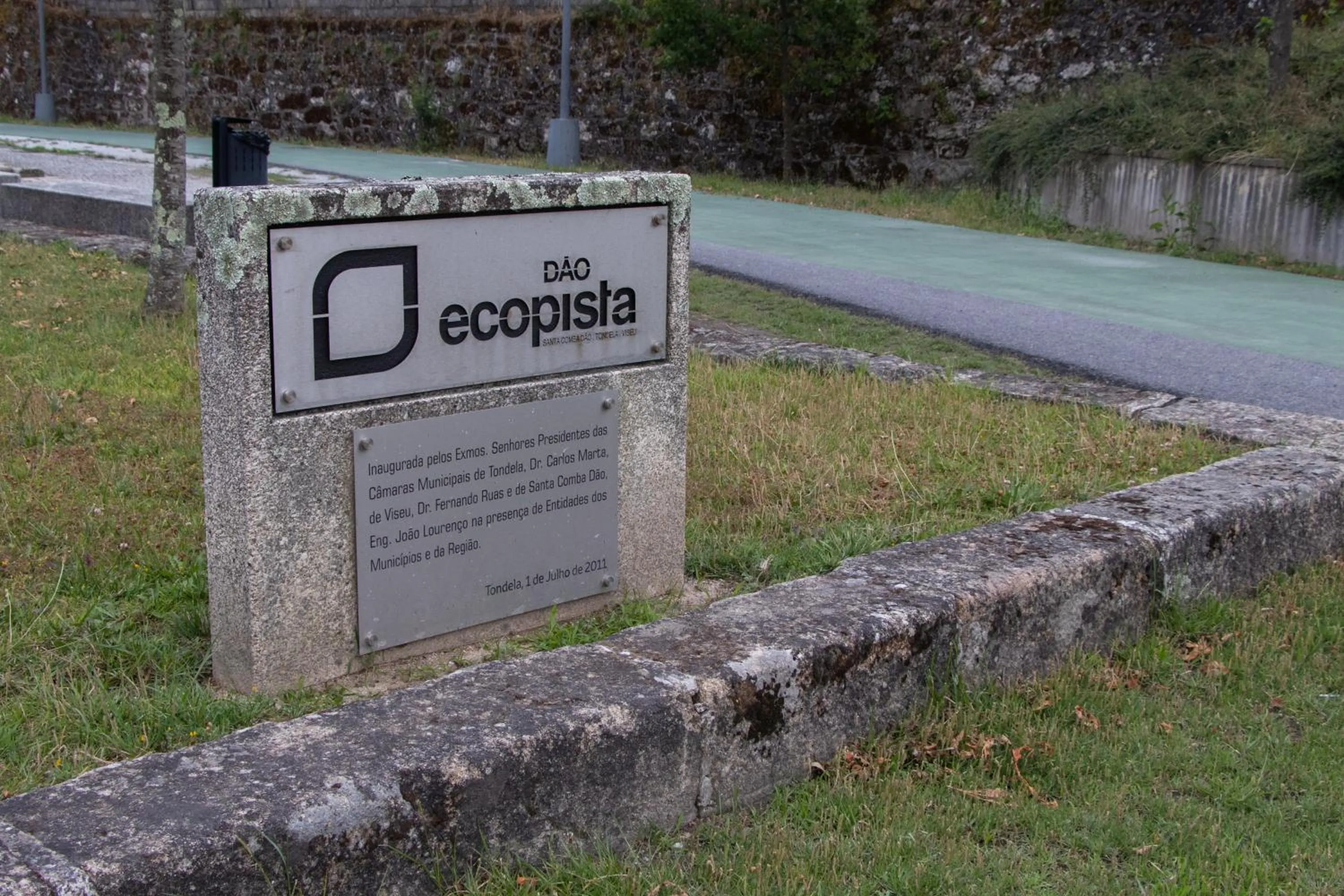 Hiking in Ninho D'Arara