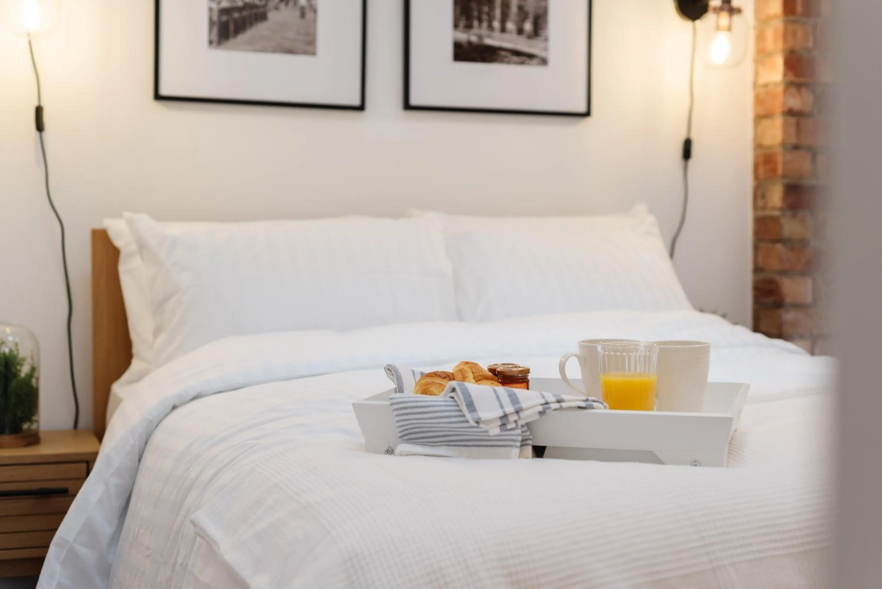 Bed in 14-16 Grosvenor Street Stylish Apartments - Chester