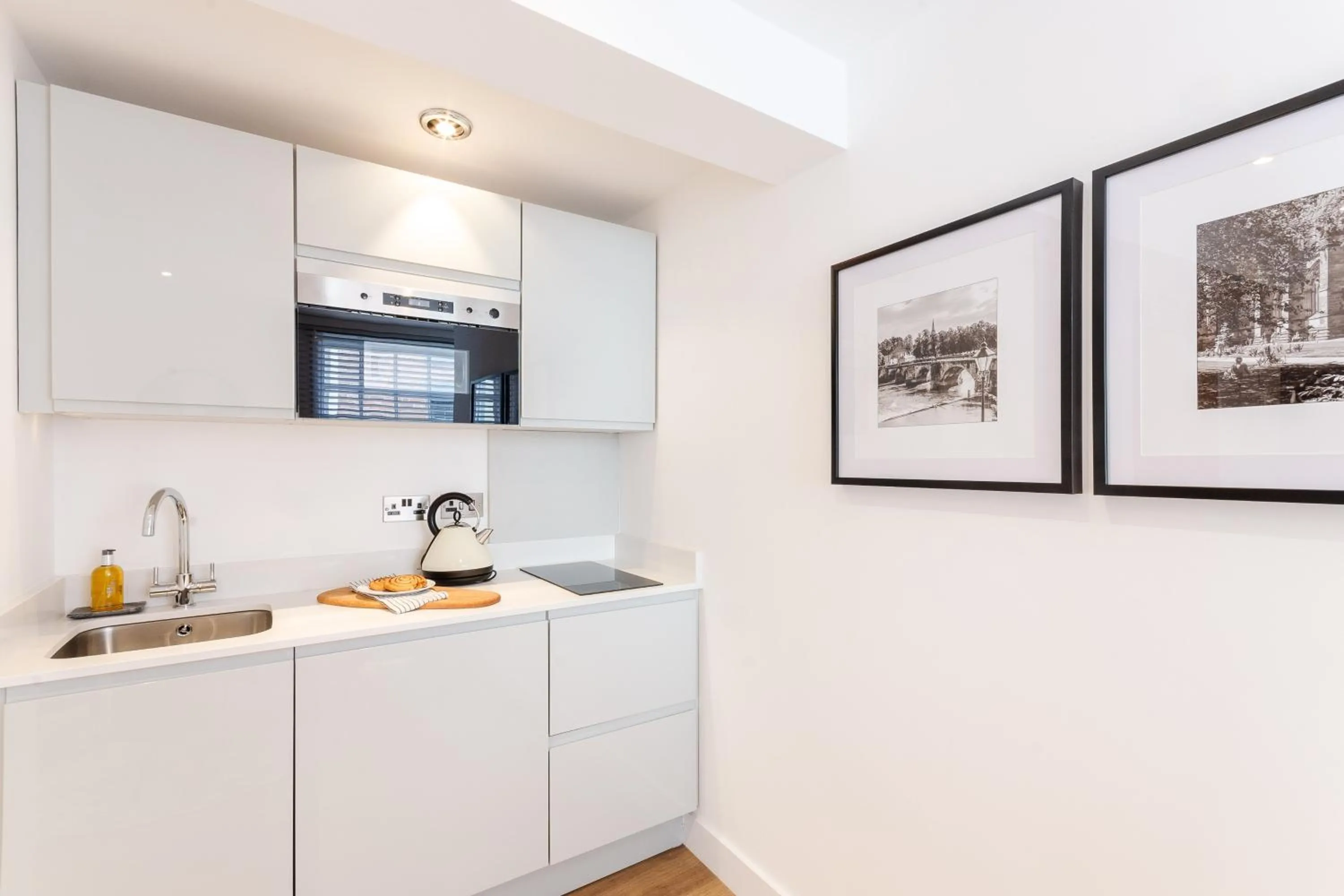 Kitchen or kitchenette in 14-16 Grosvenor Street Stylish Apartments - Chester