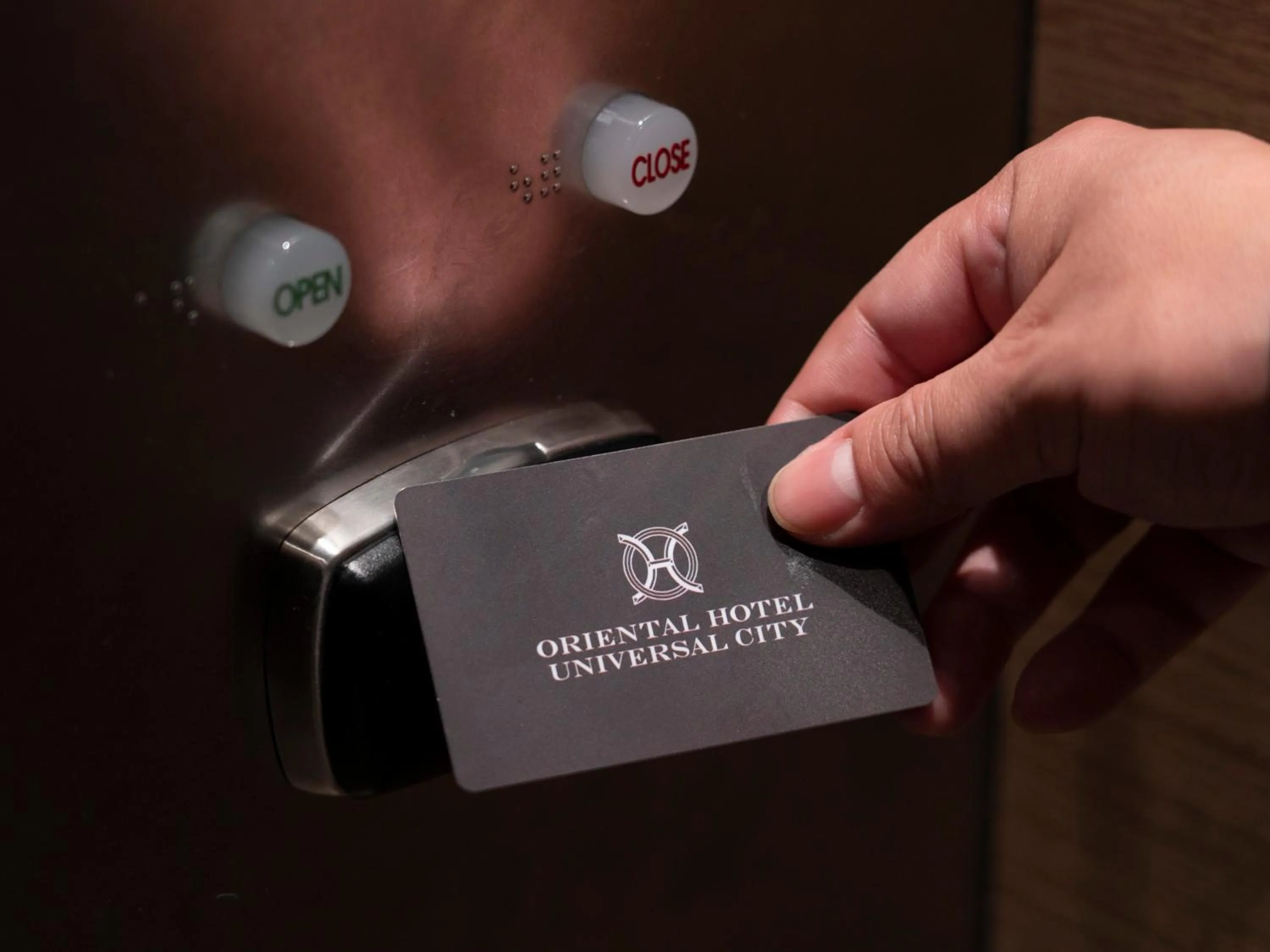 elevator in ORIENTAL HOTEL UNIVERSAL CITY