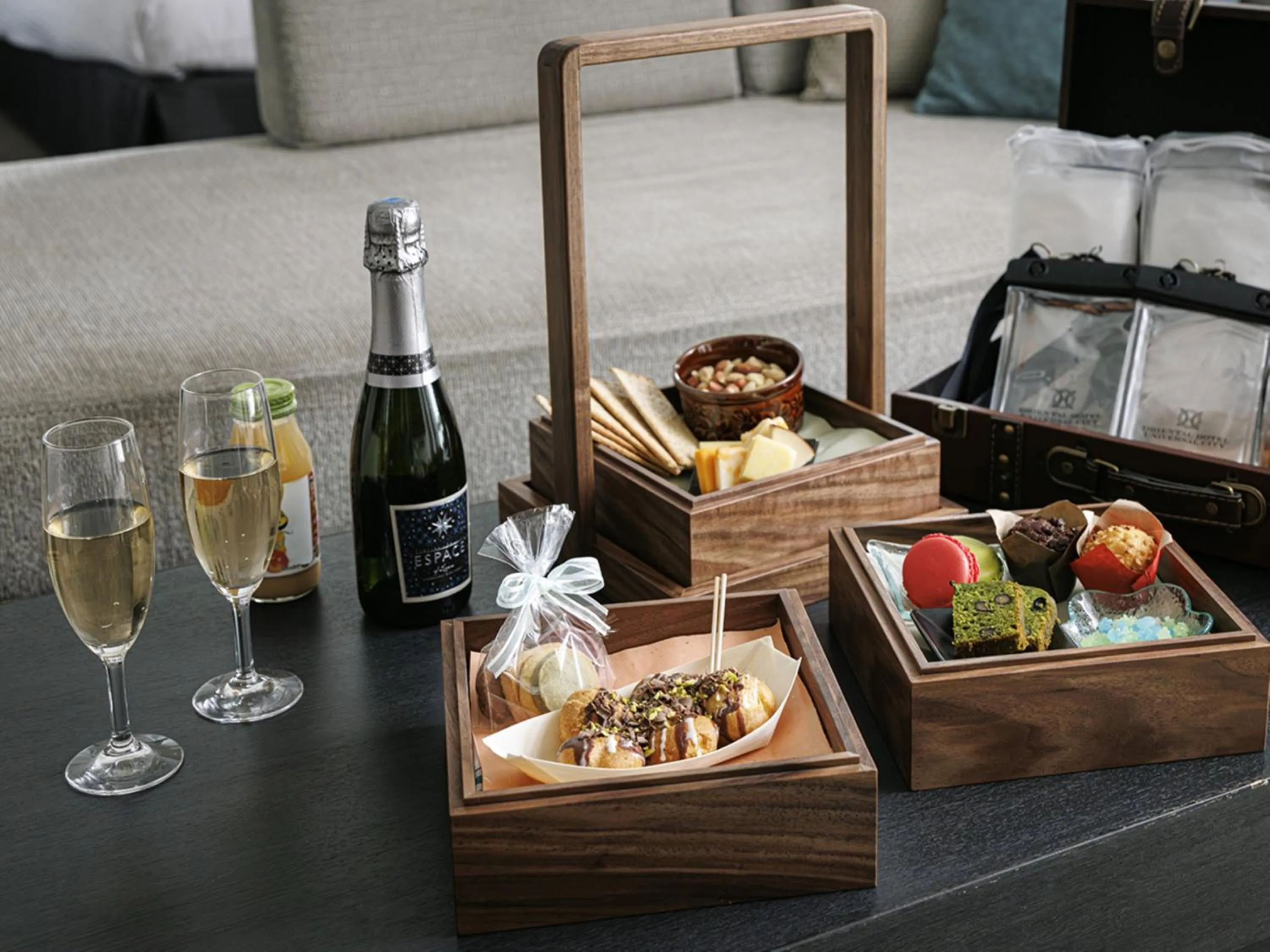 Food in ORIENTAL HOTEL UNIVERSAL CITY