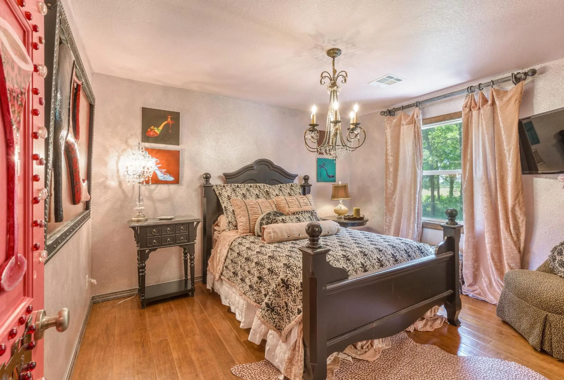 Bed in The Funky Monkey Inn