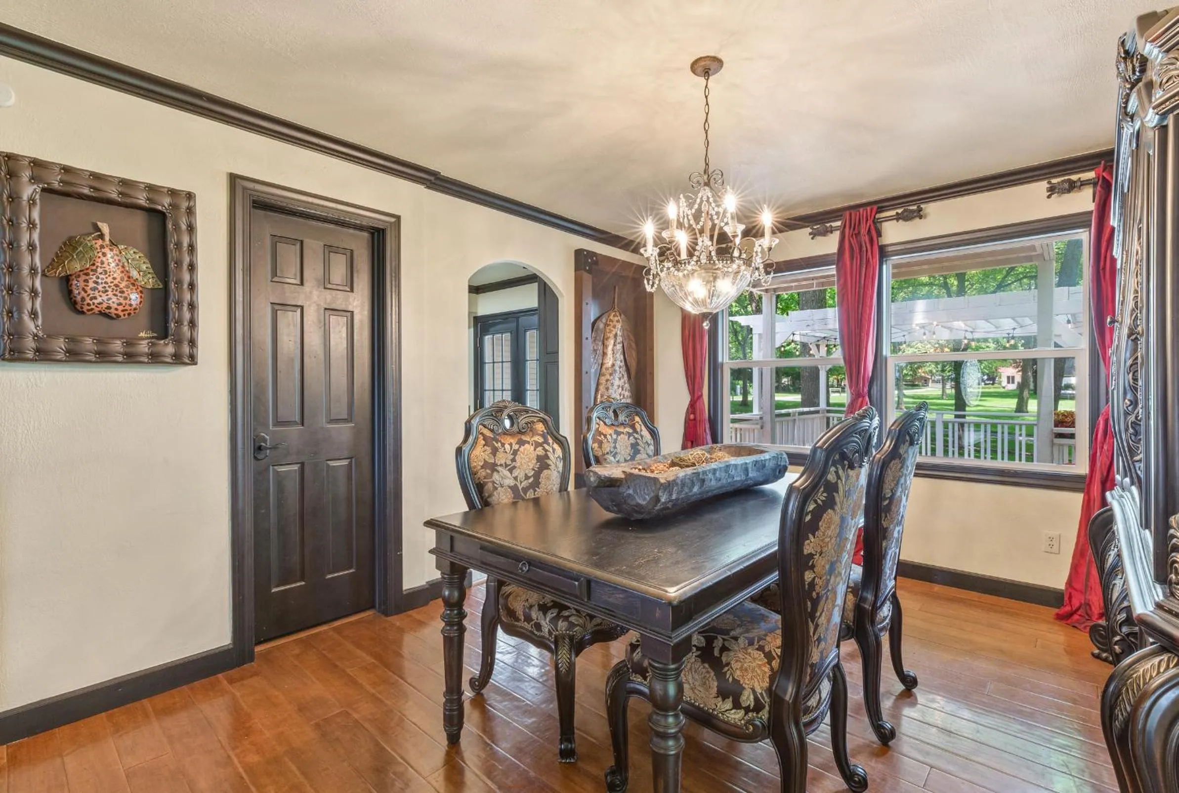 The Funky Monkey Inn