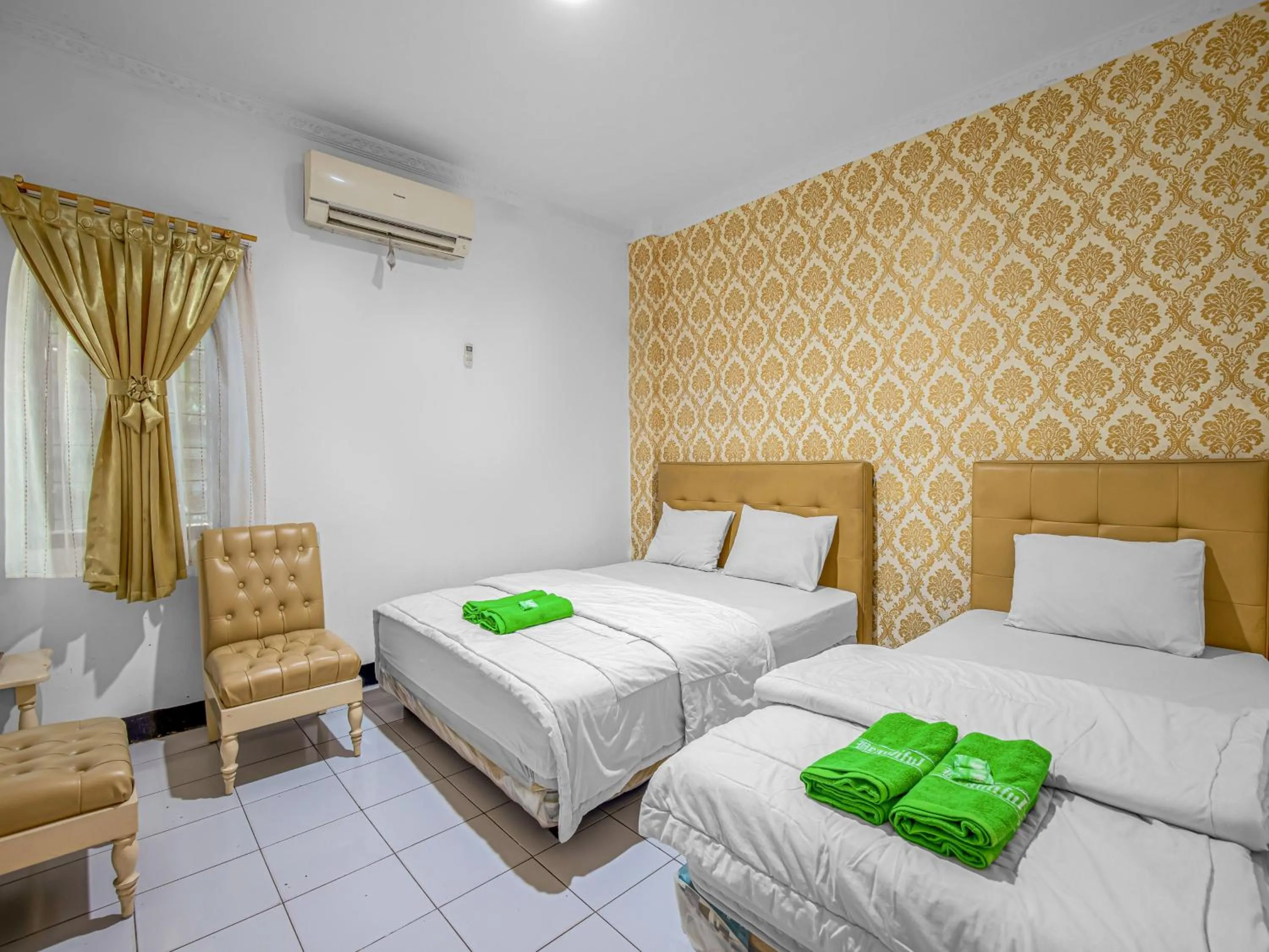 Bed in Hotel Cempaka Sari