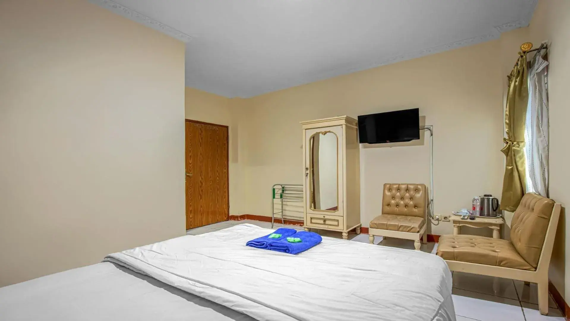 Bed in Hotel Cempaka Sari Bed in Hotel Cempaka Sari