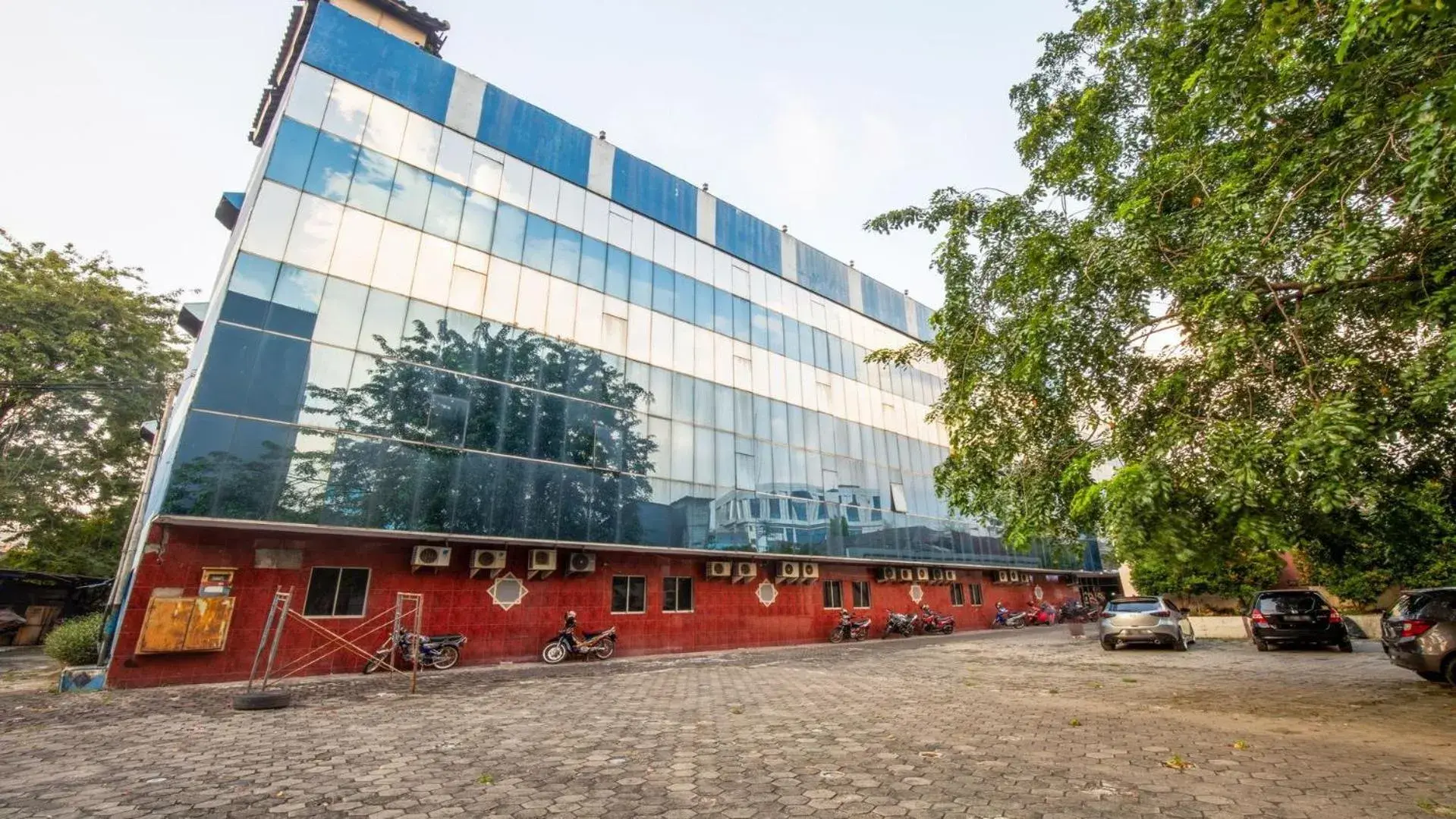 Property building in Hotel Cempaka Sari Property building in Hotel Cempaka Sari