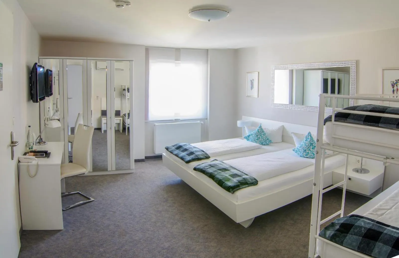 Bed in Hotel Adler - Weil am Rhein