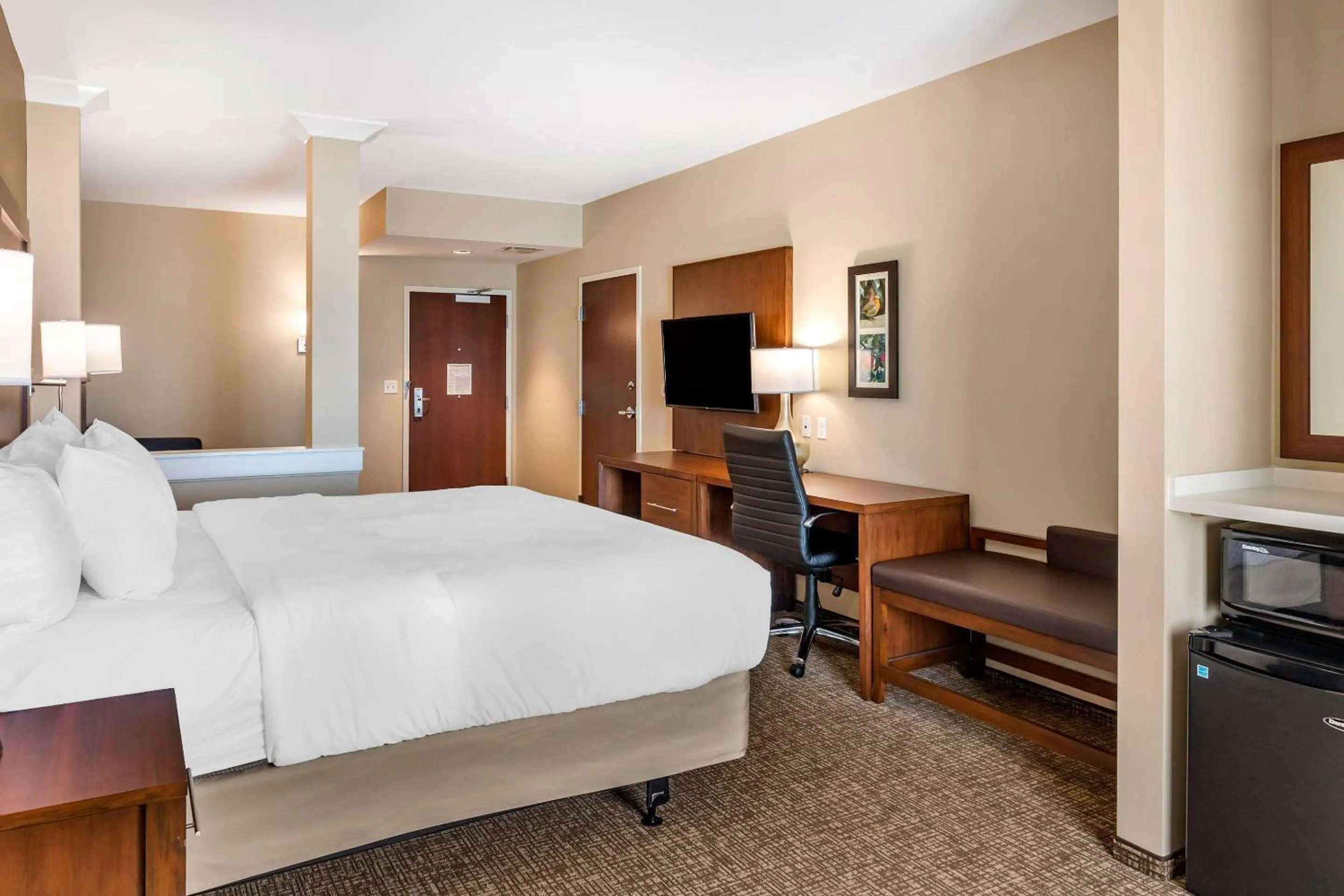 Bedroom, Bed in Comfort Inn & Suites
