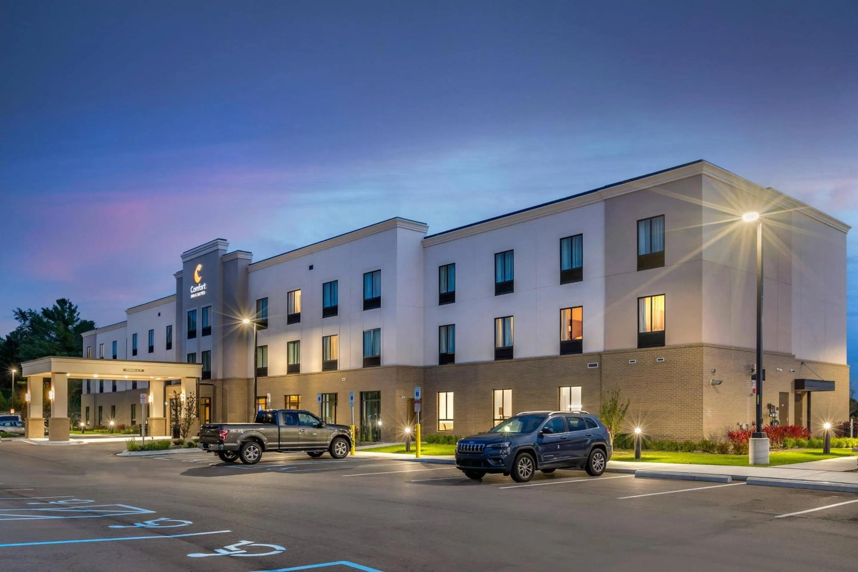Property building in Comfort Inn & Suites