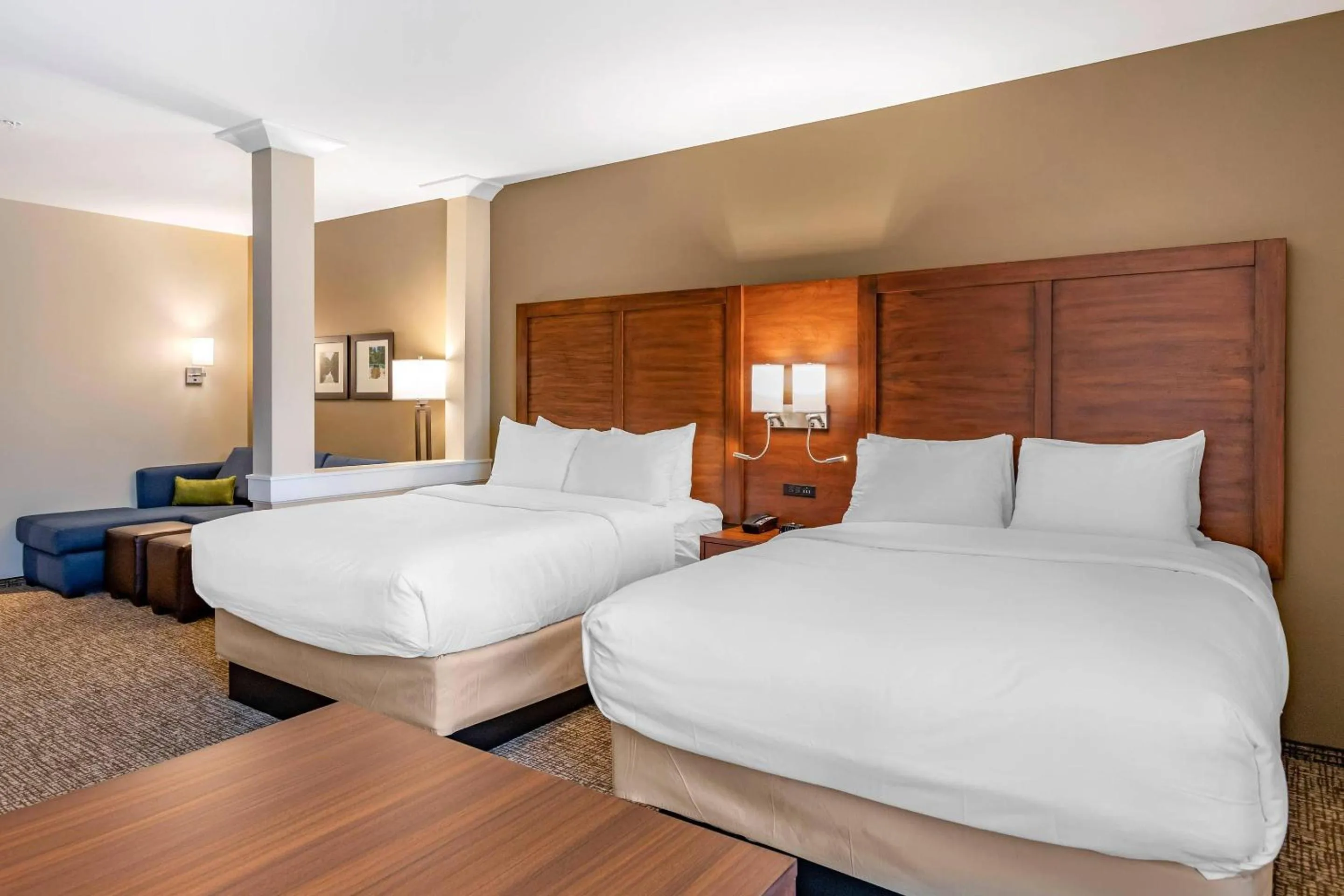 Bedroom, Bed in Comfort Inn & Suites